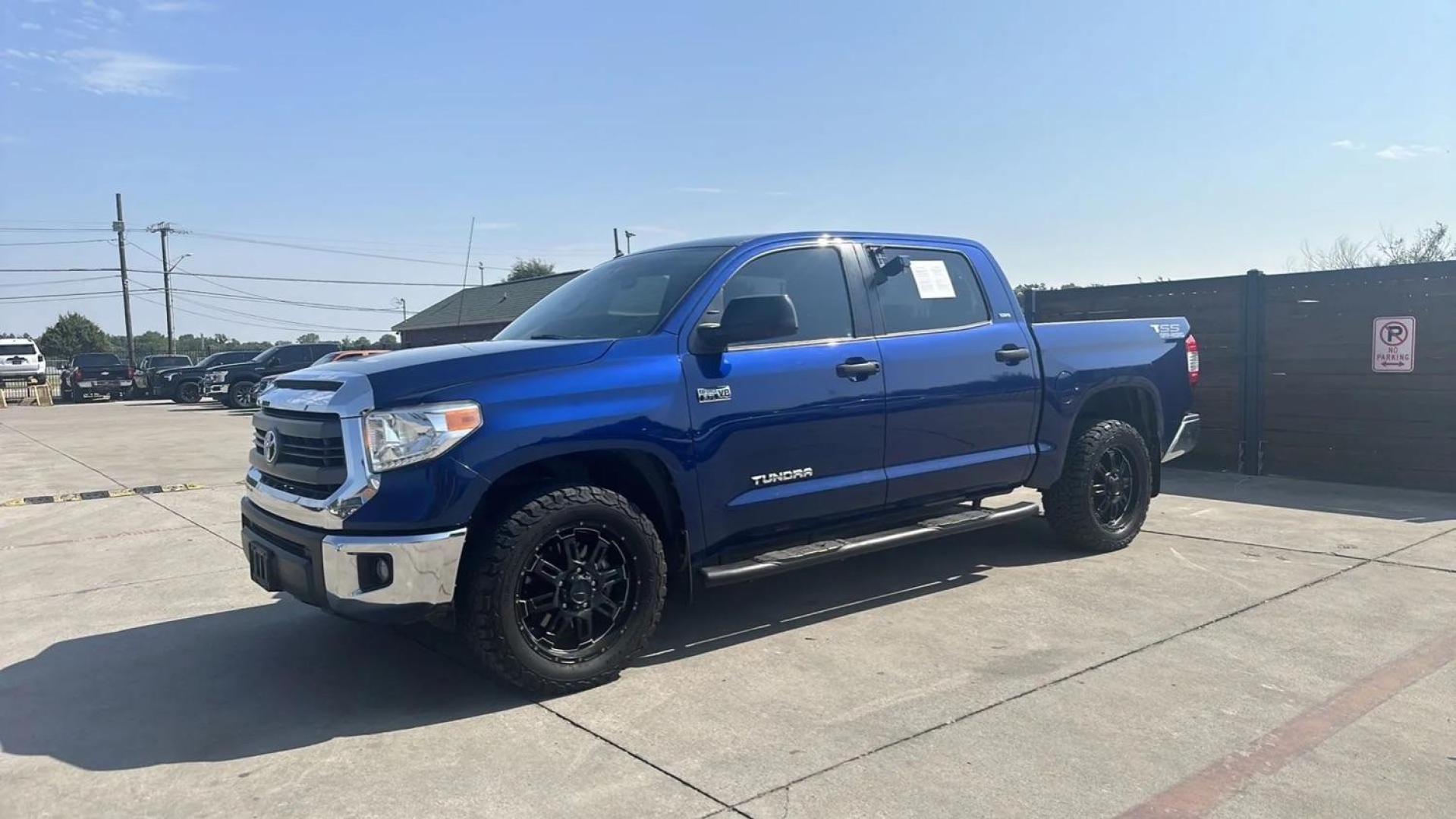 2014 BLUE Toyota Tundra SR5 5.7L V8 CrewMax 2WD (5TFEY5F10EX) with an 5.7L V8 DOHC 32V engine, 6-Speed Automatic transmission, located at 2401 E Main St., Grand Prairie, TX, 75050, (972) 262-4440, 32.748981, -96.969643 - Photo#0