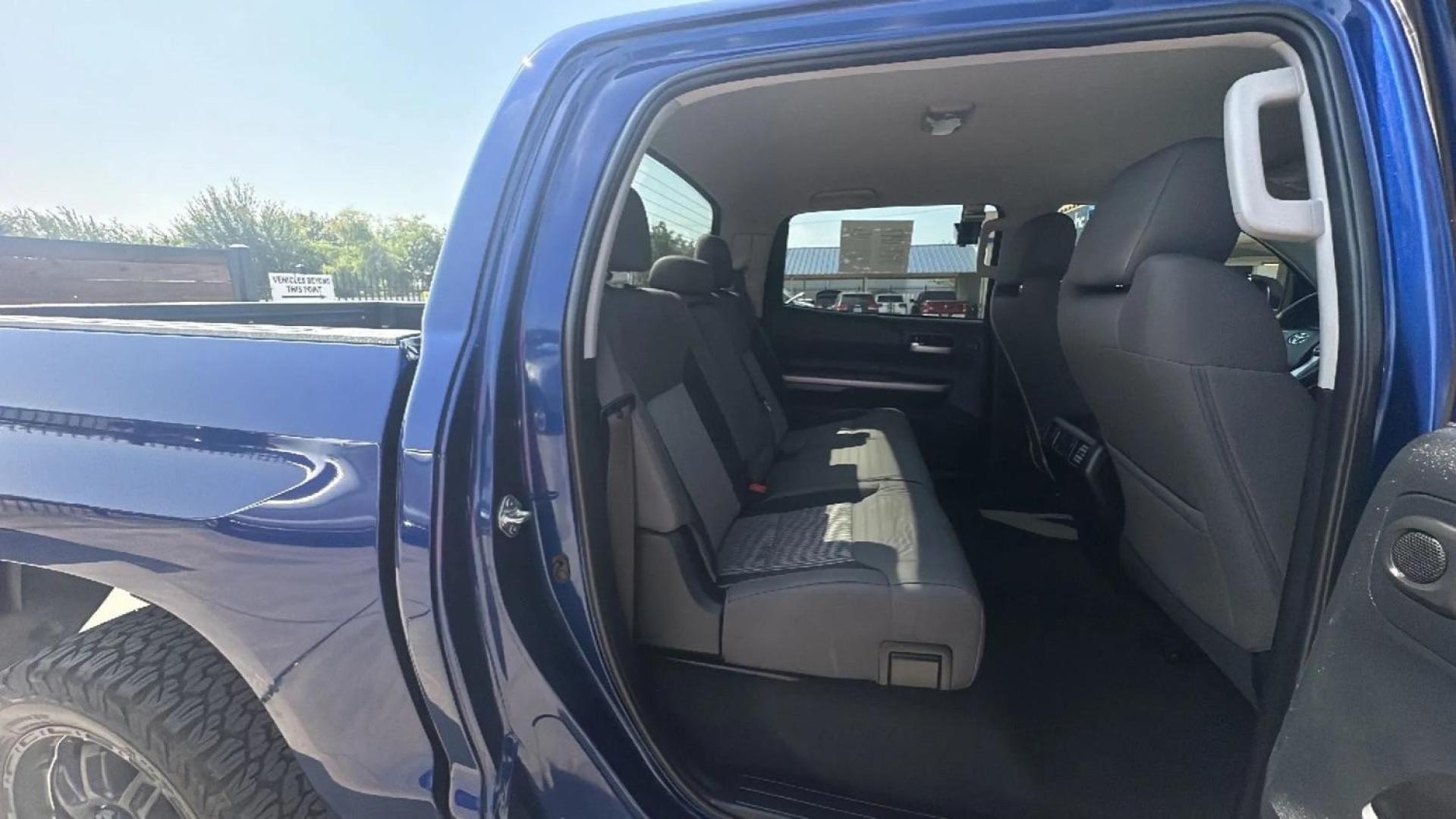 2014 BLUE Toyota Tundra SR5 5.7L V8 CrewMax 2WD (5TFEY5F10EX) with an 5.7L V8 DOHC 32V engine, 6-Speed Automatic transmission, located at 2401 E Main St., Grand Prairie, TX, 75050, (972) 262-4440, 32.748981, -96.969643 - Photo#10