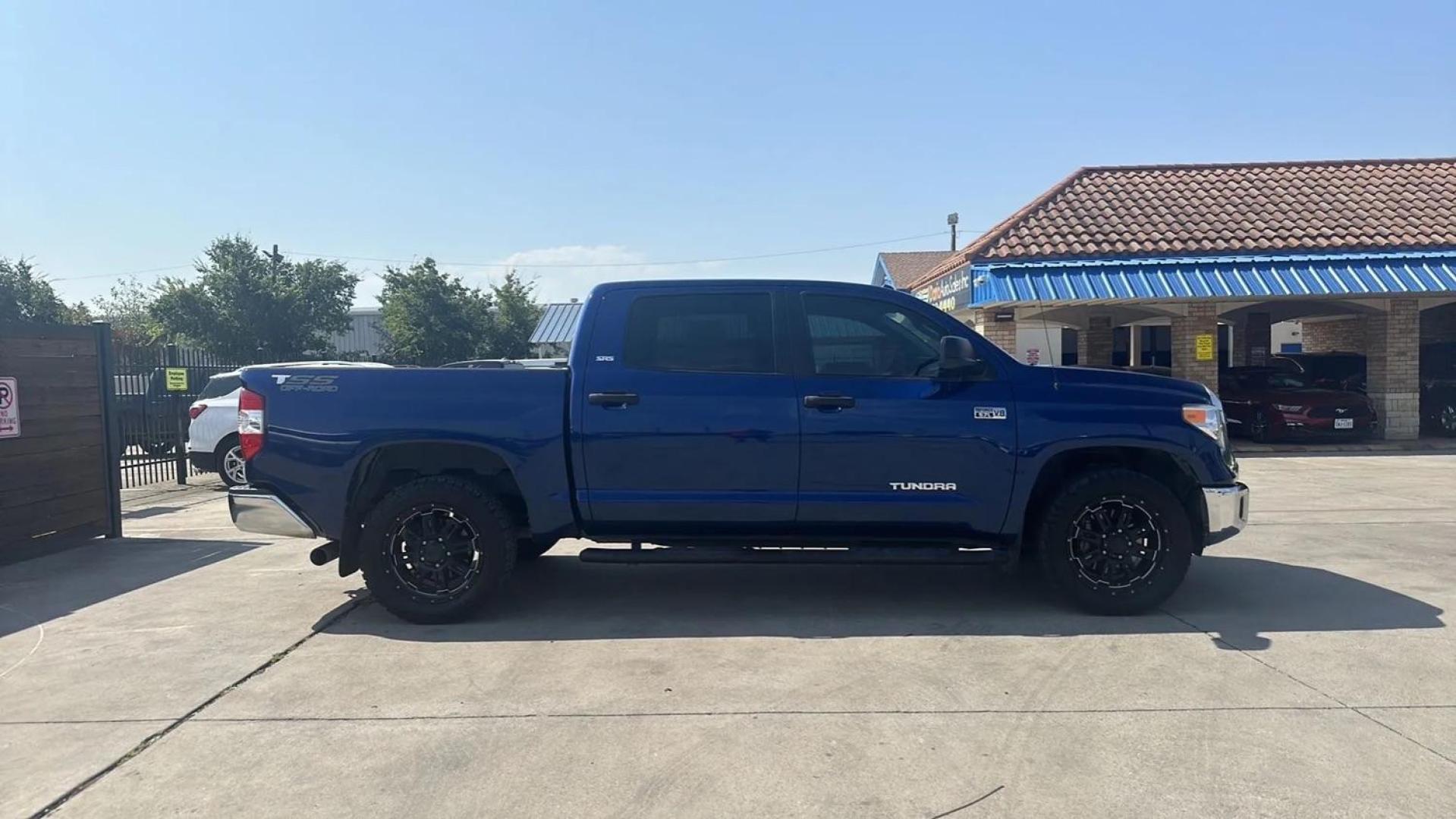 2014 BLUE Toyota Tundra SR5 5.7L V8 CrewMax 2WD (5TFEY5F10EX) with an 5.7L V8 DOHC 32V engine, 6-Speed Automatic transmission, located at 2401 E Main St., Grand Prairie, TX, 75050, (972) 262-4440, 32.748981, -96.969643 - Photo#2