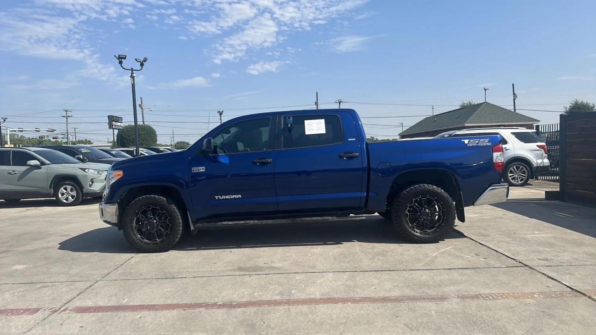 2014 BLUE Toyota Tundra SR5 5.7L V8 CrewMax 2WD (5TFEY5F10EX) with an 5.7L V8 DOHC 32V engine, 6-Speed Automatic transmission, located at 2401 E Main St., Grand Prairie, TX, 75050, (972) 262-4440, 32.748981, -96.969643 - Photo#3