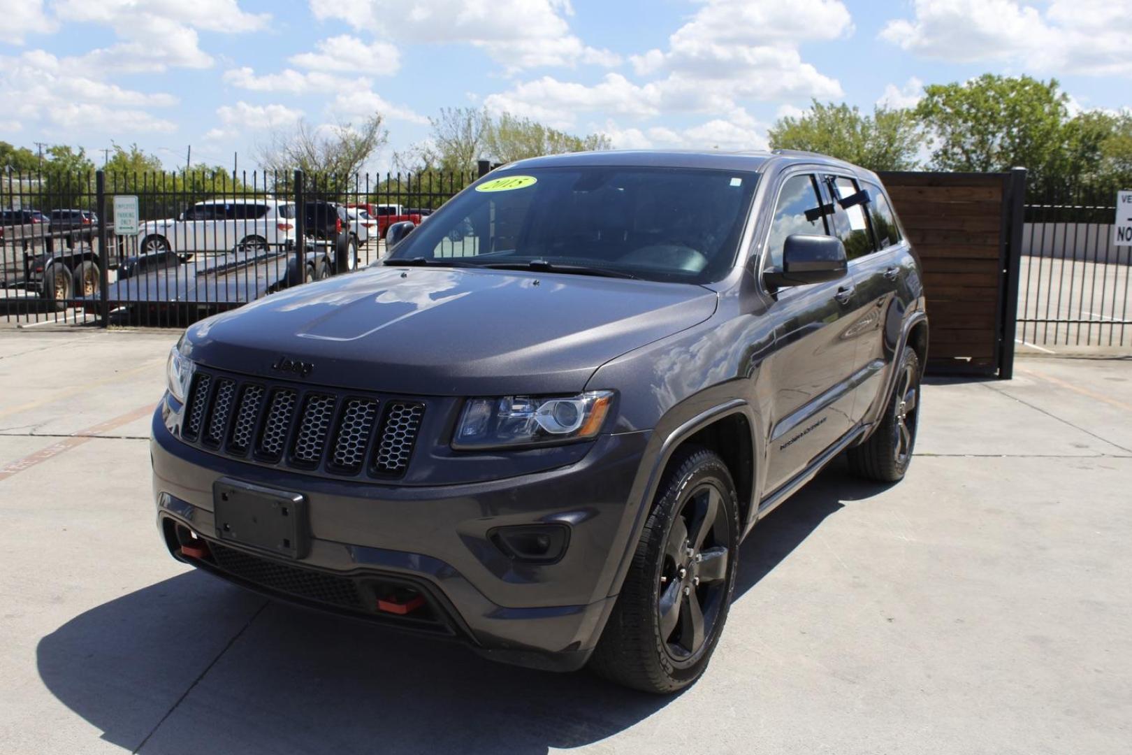 2015 GRAY Jeep Grand Cherokee Laredo 4WD (1C4RJFAG6FC) with an 3.6L V6 DOHC 24V engine, 8-Speed Automatic transmission, located at 2401 E Main St., Grand Prairie, TX, 75050, (972) 262-4440, 32.748981, -96.969643 - Photo#0