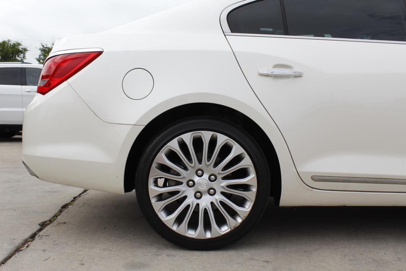 2014 WHITE Buick LaCrosse Premium Package 2, w/Leather (1G4GF5G35EF) with an 3.6L V6 DOHC 24V FFV engine, 6-Speed Automatic transmission, located at 2401 E Main St., Grand Prairie, TX, 75050, (972) 262-4440, 32.748981, -96.969643 - Photo#13