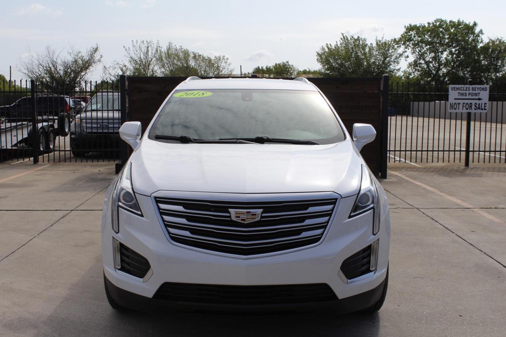 2018 WHITE Cadillac XT5 Base (1GYKNARS0JZ) with an 3.6L V6 DOHC 24V engine, 8-Speed Automatic transmission, located at 2401 E Main St., Grand Prairie, TX, 75050, (972) 262-4440, 32.748981, -96.969643 - Photo#0