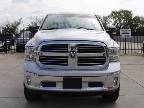 2015 RAM 1500 SLT Crew Cab SWB 4WD