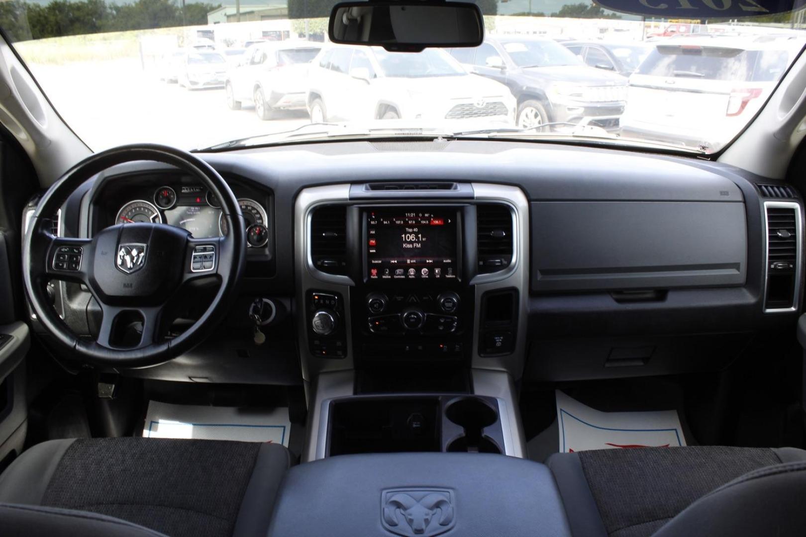 2015 SILVER RAM 1500 SLT Crew Cab SWB 4WD (1C6RR7LTXFS) with an 5.7L V8 OHV 16V engine, 8-Speed Automatic transmission, located at 2401 E Main St., Grand Prairie, TX, 75050, (972) 262-4440, 32.748981, -96.969643 - Photo#12