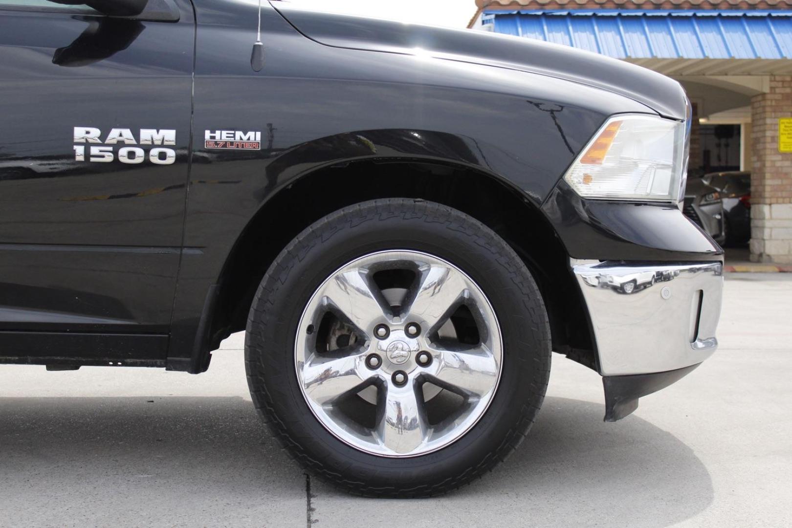 2016 BLACK RAM 1500 SLT Crew Cab SWB 2WD (1C6RR6LT9GS) with an 5.7L V8 OHV 16V engine, 8-Speed Automatic transmission, located at 2401 E Main St., Grand Prairie, TX, 75050, (972) 262-4440, 32.748981, -96.969643 - Photo#9