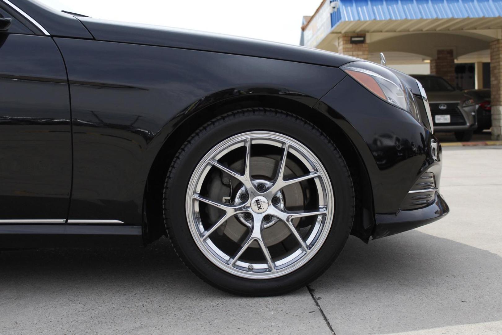 2015 BLACK Mercedes-Benz E-Class E350 Sport Sedan (WDDHF5KB4FB) with an 3.5L V6 DOHC 24V engine, 7-Speed Automatic transmission, located at 2401 E Main St., Grand Prairie, TX, 75050, (972) 262-4440, 32.748981, -96.969643 - Photo#11