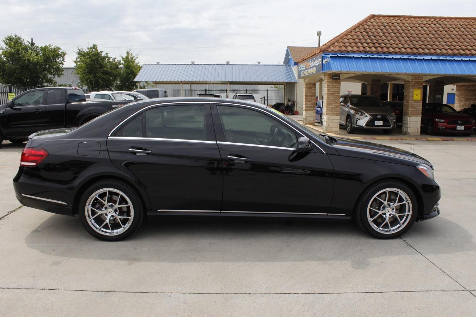 2015 BLACK Mercedes-Benz E-Class E350 Sport Sedan (WDDHF5KB4FB) with an 3.5L V6 DOHC 24V engine, 7-Speed Automatic transmission, located at 2401 E Main St., Grand Prairie, TX, 75050, (972) 262-4440, 32.748981, -96.969643 - Photo#7