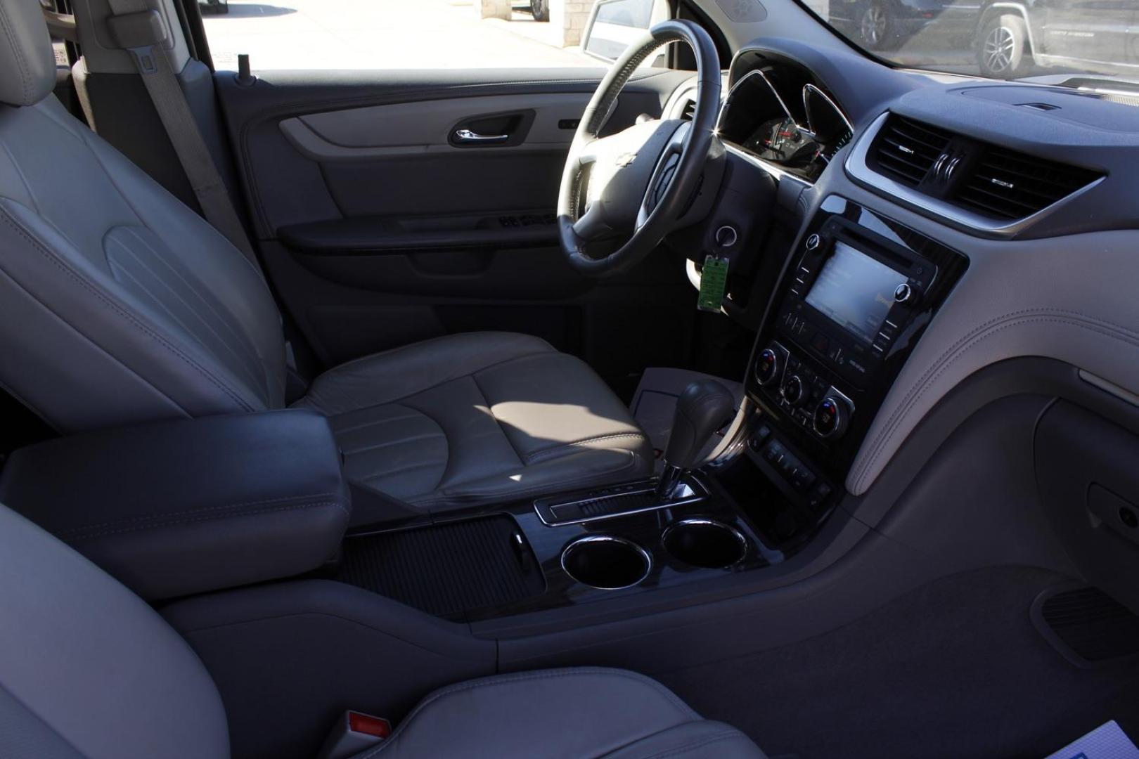 2014 WHITE Chevrolet Traverse LTZ AWD (1GNKVJKD2EJ) with an 3.6L V6 DOHC 24V engine, 6-Speed Automatic transmission, located at 2401 E Main St., Grand Prairie, TX, 75050, (972) 262-4440, 32.748981, -96.969643 - Photo#11