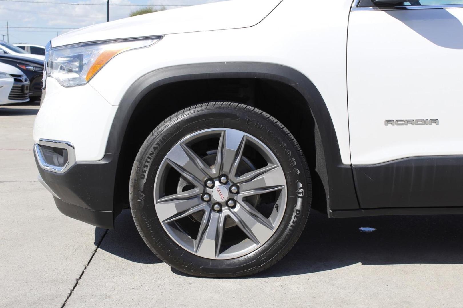 2018 WHITE GMC Acadia SLT-2 FWD (1GKKNNLS2JZ) with an 3.6L V6 DOHC 24V engine, 6-Speed Automatic transmission, located at 2401 E Main St., Grand Prairie, TX, 75050, (972) 262-4440, 32.748981, -96.969643 - Photo#3