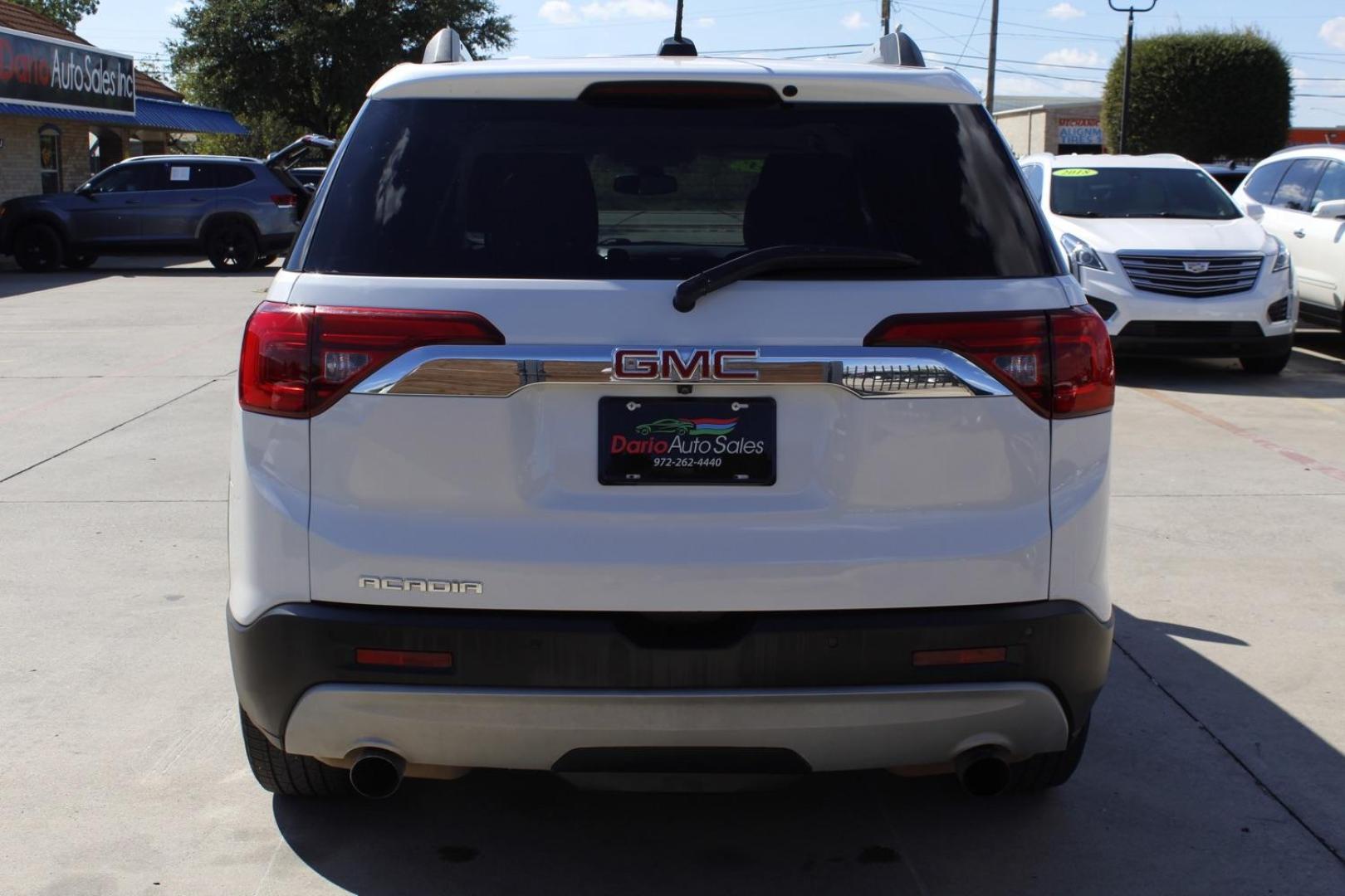 2018 WHITE GMC Acadia SLT-2 FWD (1GKKNNLS2JZ) with an 3.6L V6 DOHC 24V engine, 6-Speed Automatic transmission, located at 2401 E Main St., Grand Prairie, TX, 75050, (972) 262-4440, 32.748981, -96.969643 - Photo#5