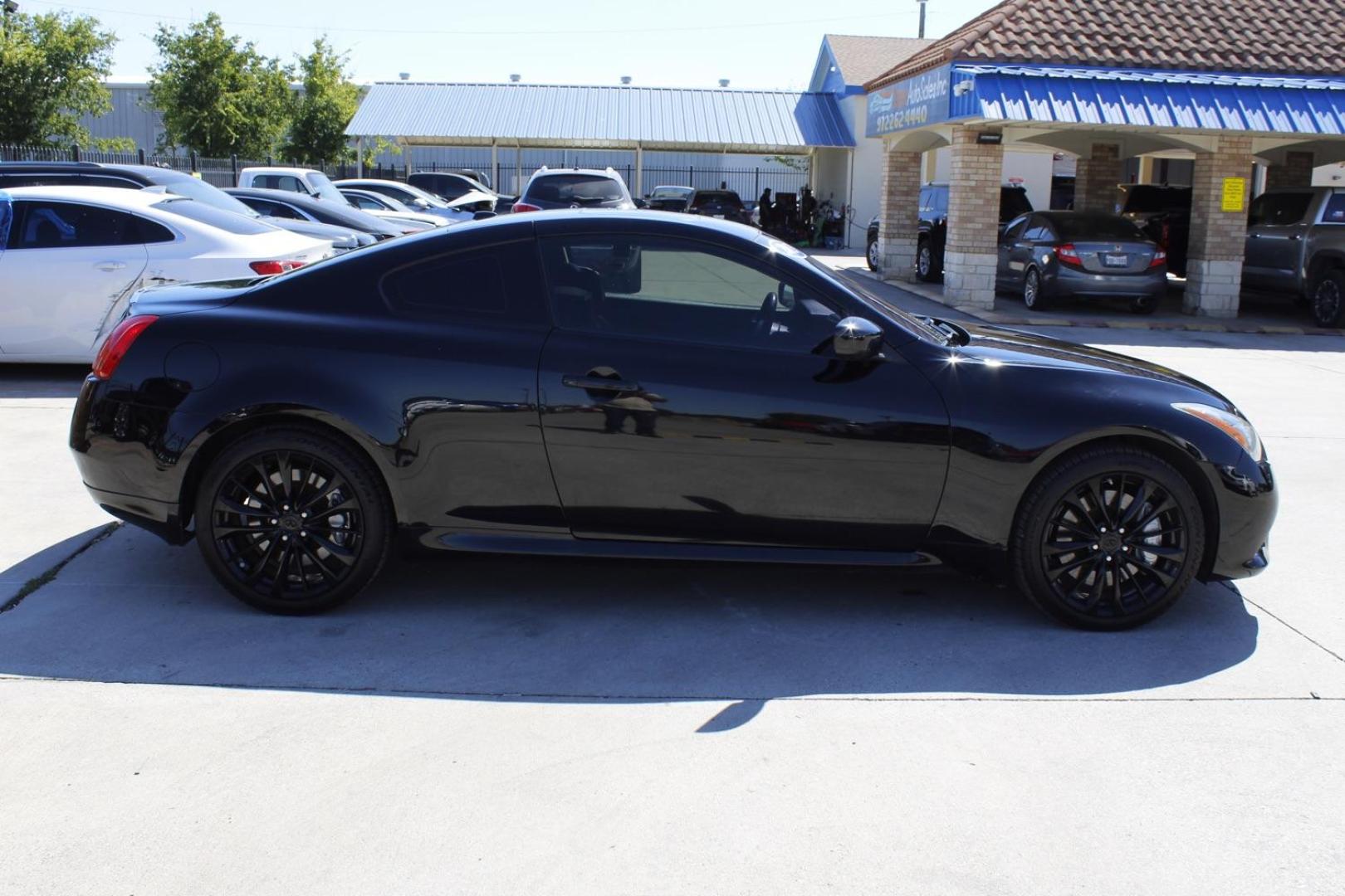 2013 Black Infiniti G Coupe x AWD (JN1CV6EL0DM) with an 3.7L V6 DOHC 24V engine, 5-Speed Automatic transmission, located at 2401 E Main St., Grand Prairie, TX, 75050, (972) 262-4440, 32.748981, -96.969643 - Photo#8