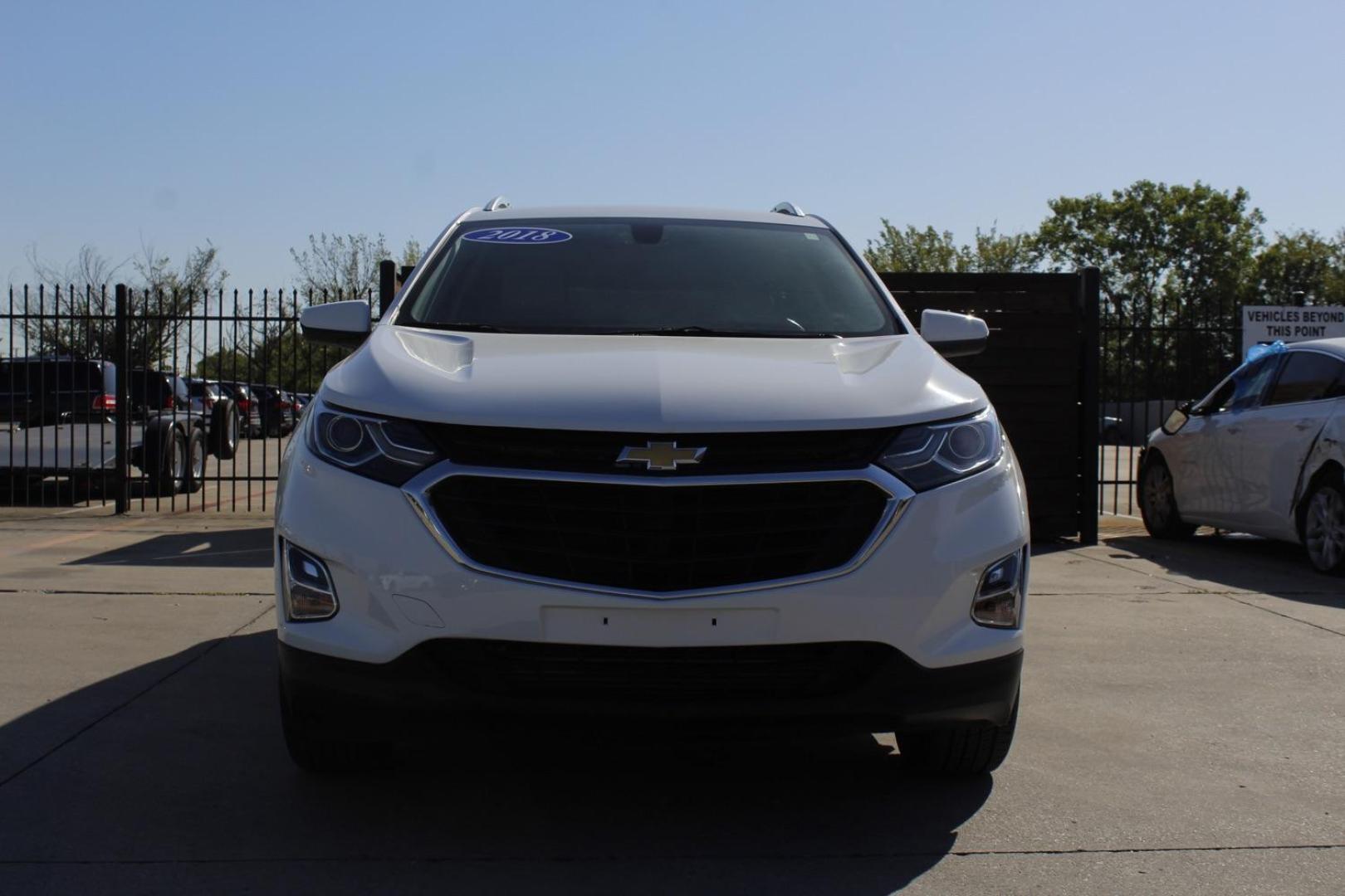 2018 White Chevrolet Equinox LT 2WD (3GNAXKEX0JS) with an 2.0L L4 DOHC 16V TURBO engine, 6-Speed Automatic transmission, located at 2401 E Main St., Grand Prairie, TX, 75050, (972) 262-4440, 32.748981, -96.969643 - Photo#0