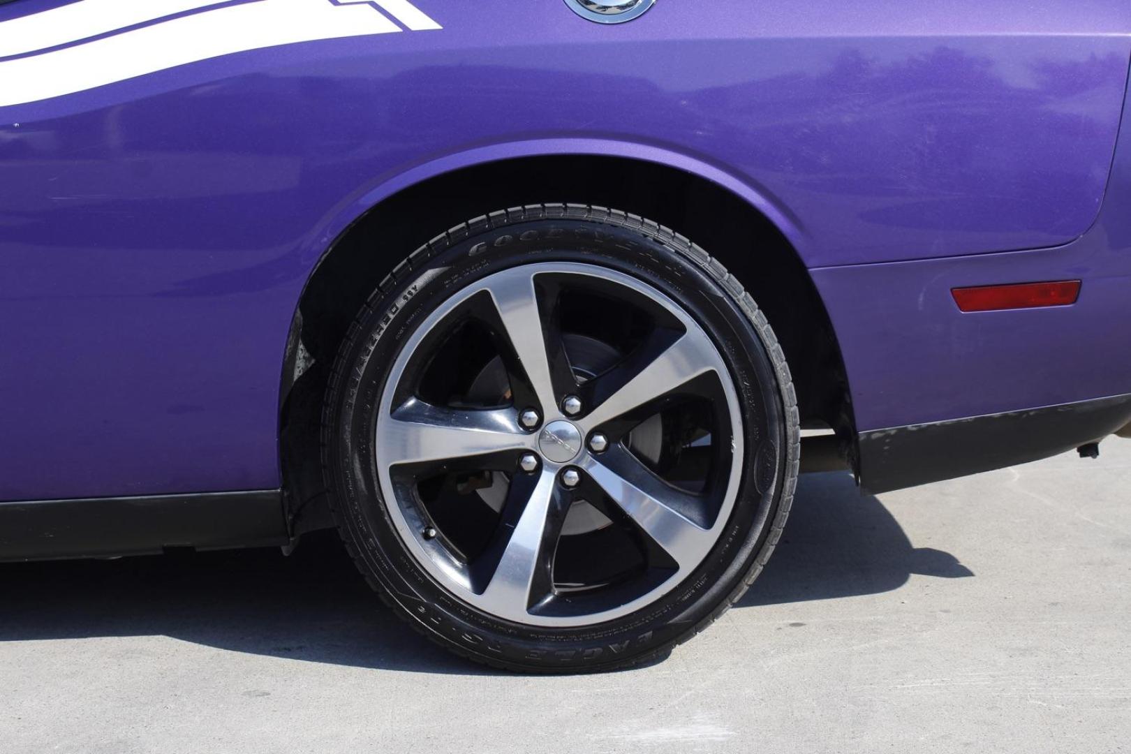 2014 PURPLE Dodge Challenger R/T (2C3CDYBT9EH) with an 5.7L V8 OHV 16V engine, 6-Speed Manual transmission, located at 2401 E Main St., Grand Prairie, TX, 75050, (972) 262-4440, 32.748981, -96.969643 - Photo#6