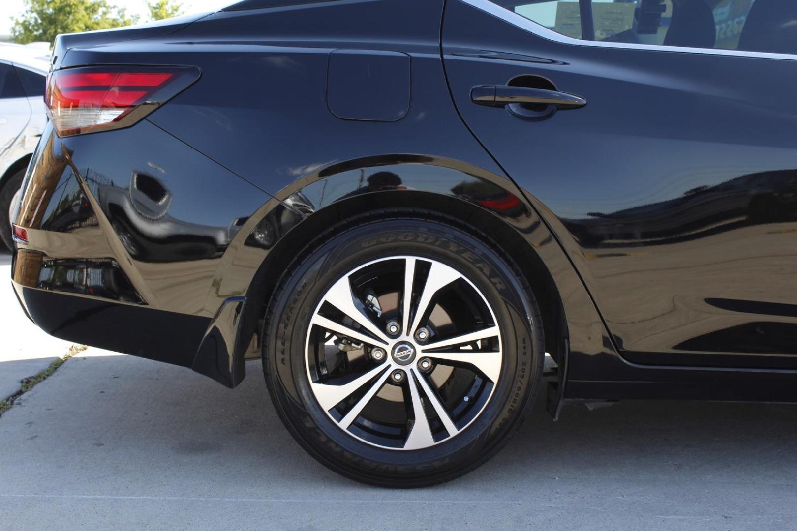 2021 BLACK Nissan Sentra SV (3N1AB8CVXMY) with an 1.8L L4 SFI DOHC 16V engine, Continuously Variable Transmission transmission, located at 2401 E Main St., Grand Prairie, TX, 75050, (972) 262-4440, 32.748981, -96.969643 - Photo#10