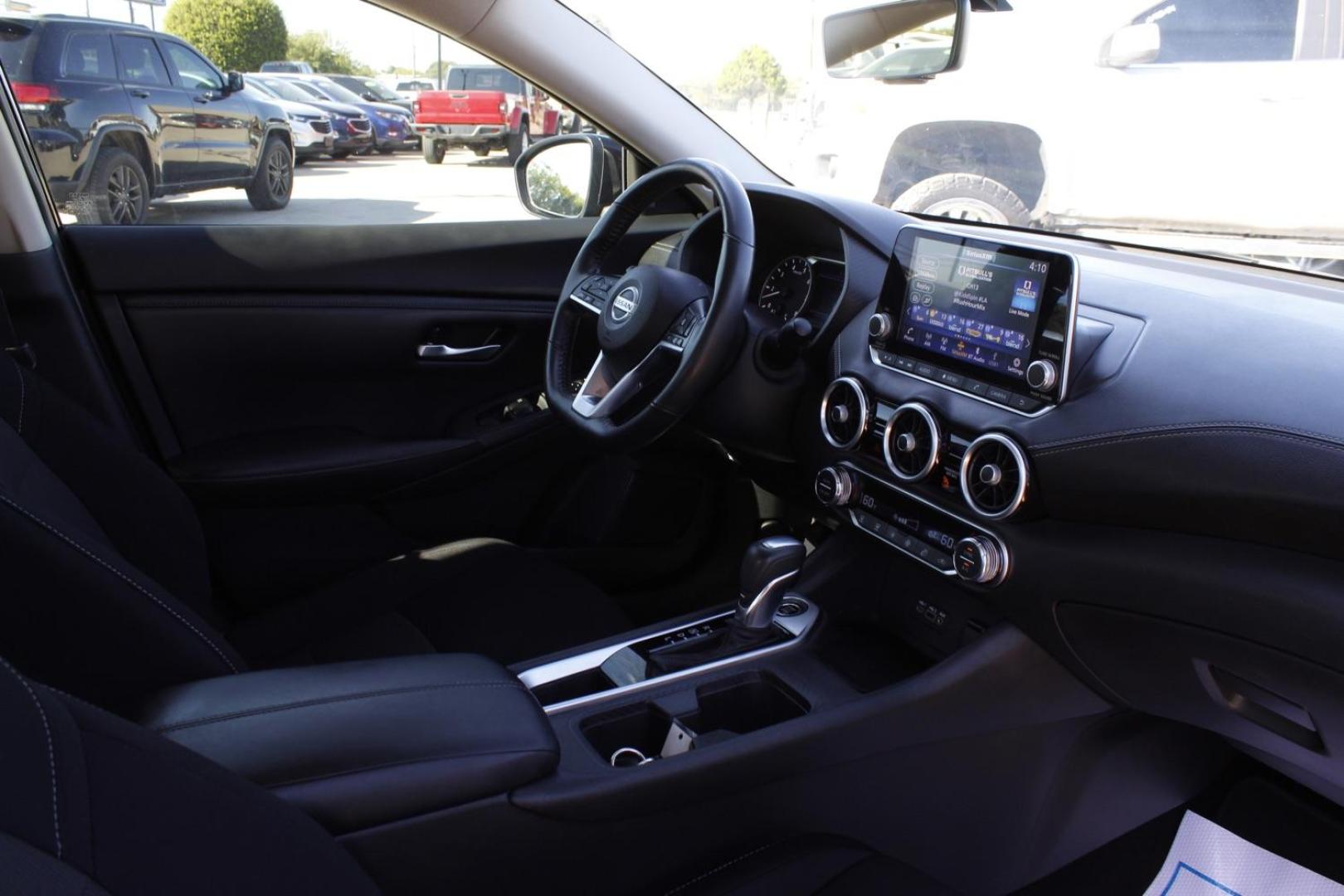 2021 BLACK Nissan Sentra SV (3N1AB8CVXMY) with an 1.8L L4 SFI DOHC 16V engine, Continuously Variable Transmission transmission, located at 2401 E Main St., Grand Prairie, TX, 75050, (972) 262-4440, 32.748981, -96.969643 - Photo#13