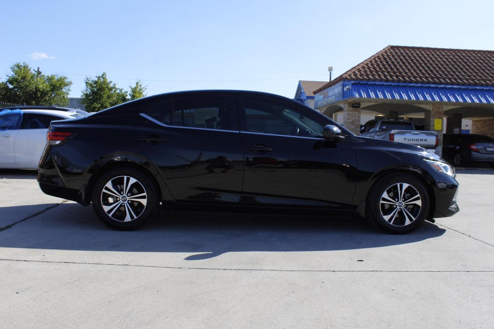 2021 BLACK Nissan Sentra SV (3N1AB8CVXMY) with an 1.8L L4 SFI DOHC 16V engine, Continuously Variable Transmission transmission, located at 2401 E Main St., Grand Prairie, TX, 75050, (972) 262-4440, 32.748981, -96.969643 - Photo#8