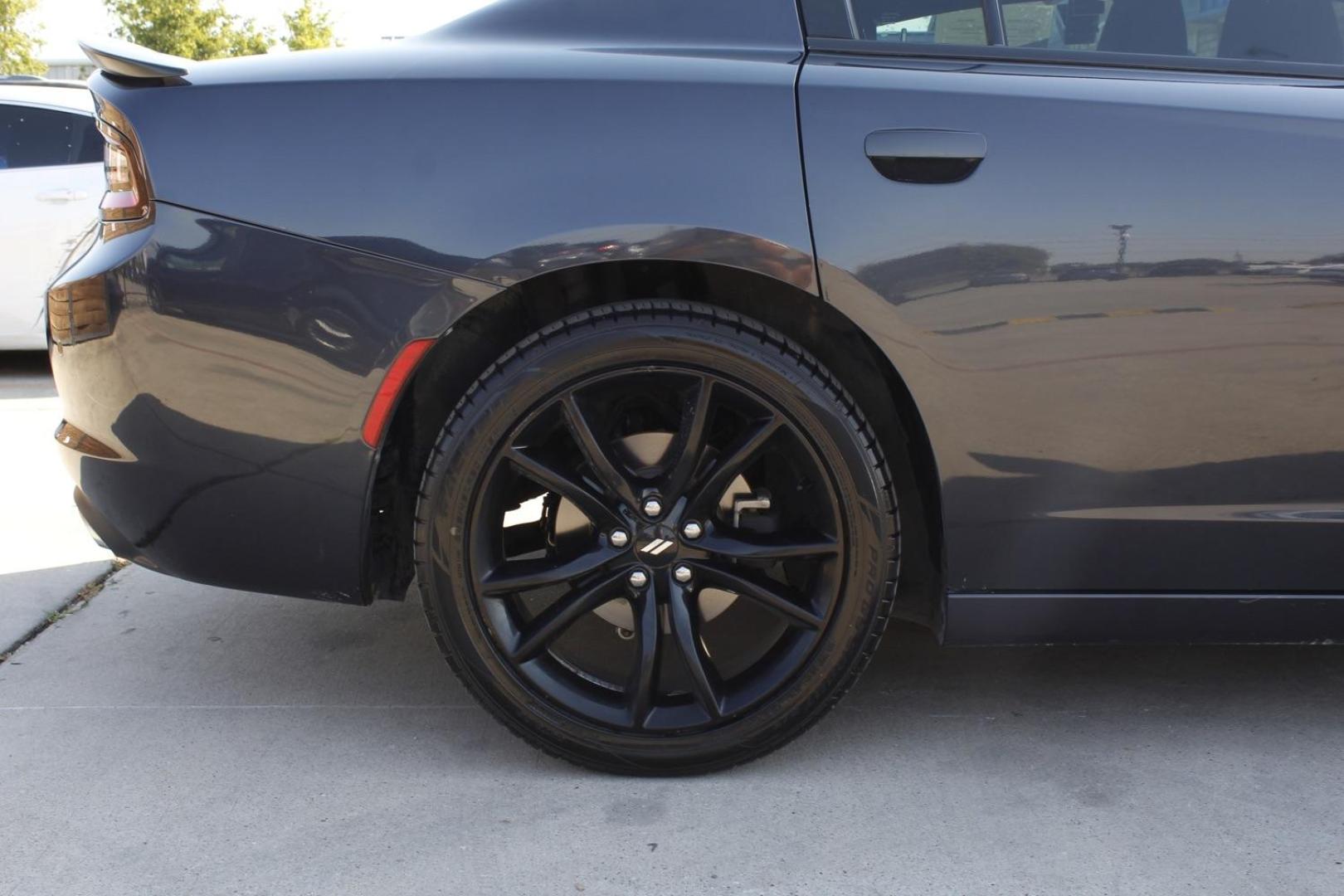 2018 Gray Dodge Charger SXT (2C3CDXBG8JH) with an 3.6L V6 DOHC 24V engine, 8-Speed Automatic transmission, located at 2401 E Main St., Grand Prairie, TX, 75050, (972) 262-4440, 32.748981, -96.969643 - Photo#10