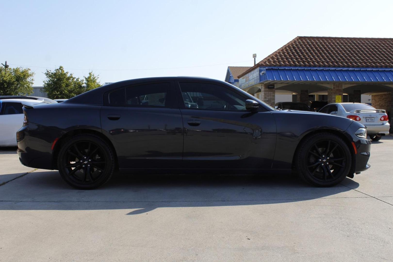 2018 Gray Dodge Charger SXT (2C3CDXBG8JH) with an 3.6L V6 DOHC 24V engine, 8-Speed Automatic transmission, located at 2401 E Main St., Grand Prairie, TX, 75050, (972) 262-4440, 32.748981, -96.969643 - Photo#8