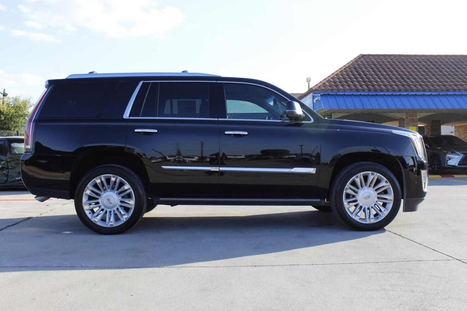 2017 BLACK Cadillac Escalade Premium 4WD (1GYS4CKJ9HR) with an 6.2L V8 OHV 16V FFV engine, 8-Speed Automatic transmission, located at 2401 E Main St., Grand Prairie, TX, 75050, (972) 262-4440, 32.748981, -96.969643 - Photo#10