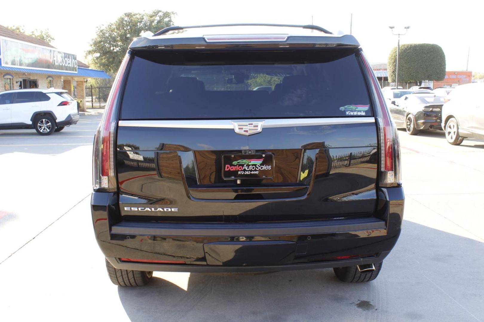 2017 BLACK Cadillac Escalade Premium 4WD (1GYS4CKJ9HR) with an 6.2L V8 OHV 16V FFV engine, 8-Speed Automatic transmission, located at 2401 E Main St., Grand Prairie, TX, 75050, (972) 262-4440, 32.748981, -96.969643 - Photo#5