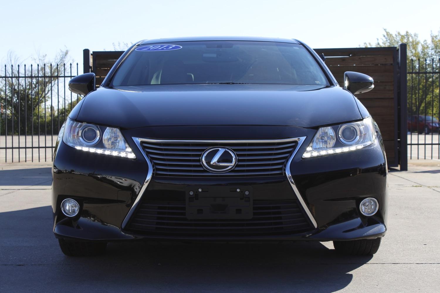 photo of 2013 Lexus ES 350 Sedan