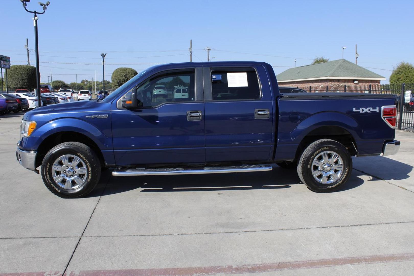 2010 blue Ford F-150 XLT SuperCrew 5.5-ft. Bed 4WD (1FTEW1E81AF) with an 4.6L V8 SOHC 24V engine, located at 2401 E Main St., Grand Prairie, TX, 75050, (972) 262-4440, 32.748981, -96.969643 - Photo#2