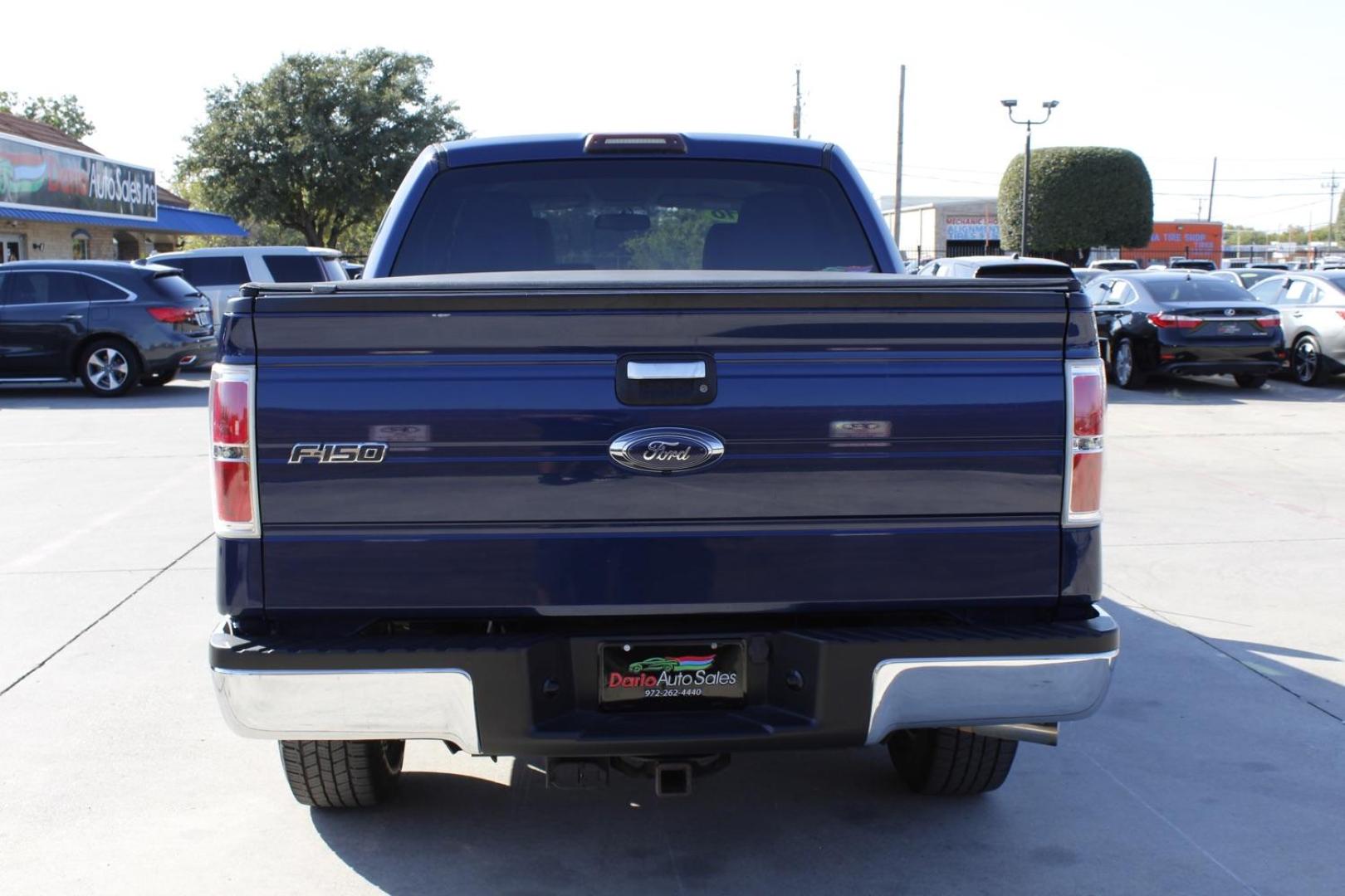 2010 blue Ford F-150 XLT SuperCrew 5.5-ft. Bed 4WD (1FTEW1E81AF) with an 4.6L V8 SOHC 24V engine, located at 2401 E Main St., Grand Prairie, TX, 75050, (972) 262-4440, 32.748981, -96.969643 - Photo#5