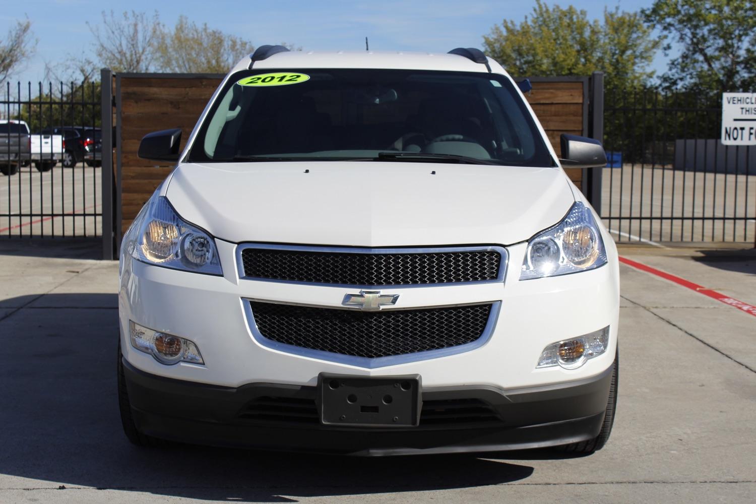 photo of 2012 Chevrolet Traverse LS FWD