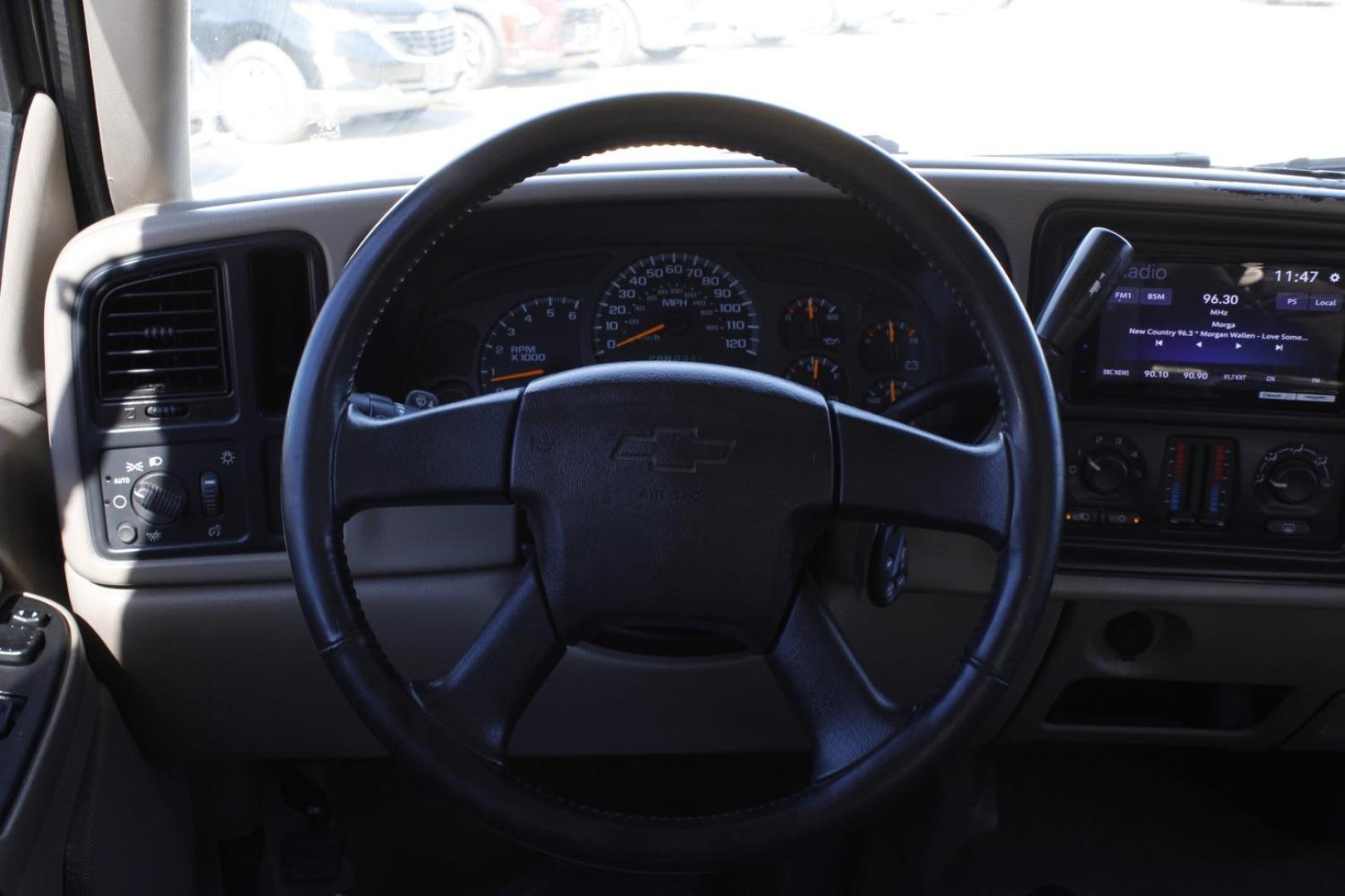 2003 GOLD Chevrolet Silverado 1500 Ext. Cab Short Bed 4WD (1GCEK19V03E) with an 4.8L V8 OHV 16V engine, 4-Speed Automatic transmission, located at 2401 E Main St., Grand Prairie, TX, 75050, (972) 262-4440, 32.748981, -96.969643 - Photo#16