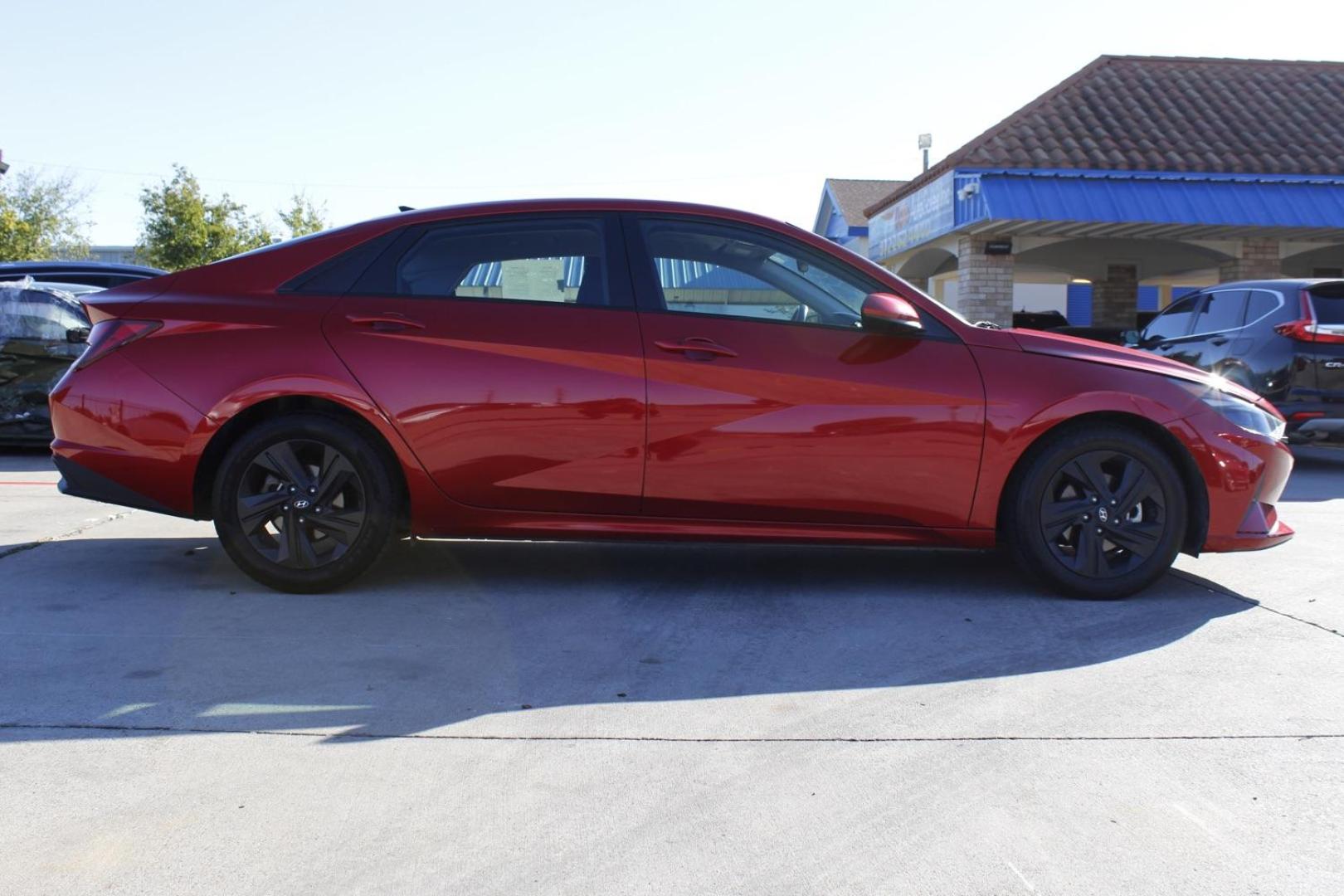 2021 red Hyundai Elantra SEL (5NPLM4AG7MH) with an 2.0L L4 DOHC 16V engine, 6-Speed Automatic transmission, located at 2401 E Main St., Grand Prairie, TX, 75050, (972) 262-4440, 32.748981, -96.969643 - Photo#7