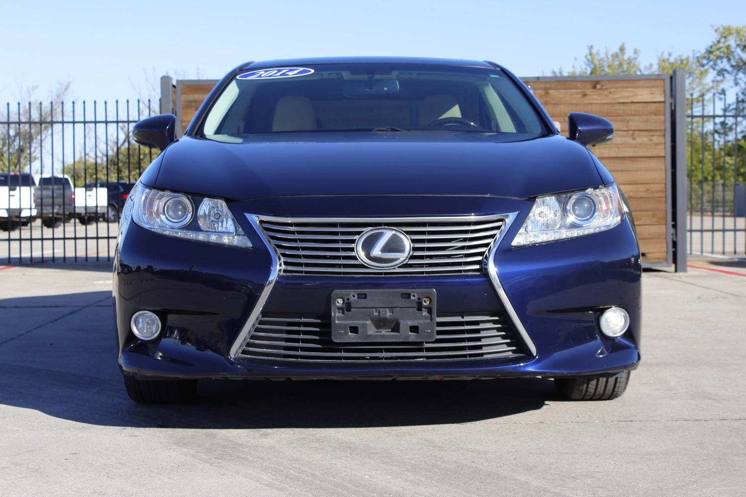 photo of 2014 Lexus ES 350 Sedan