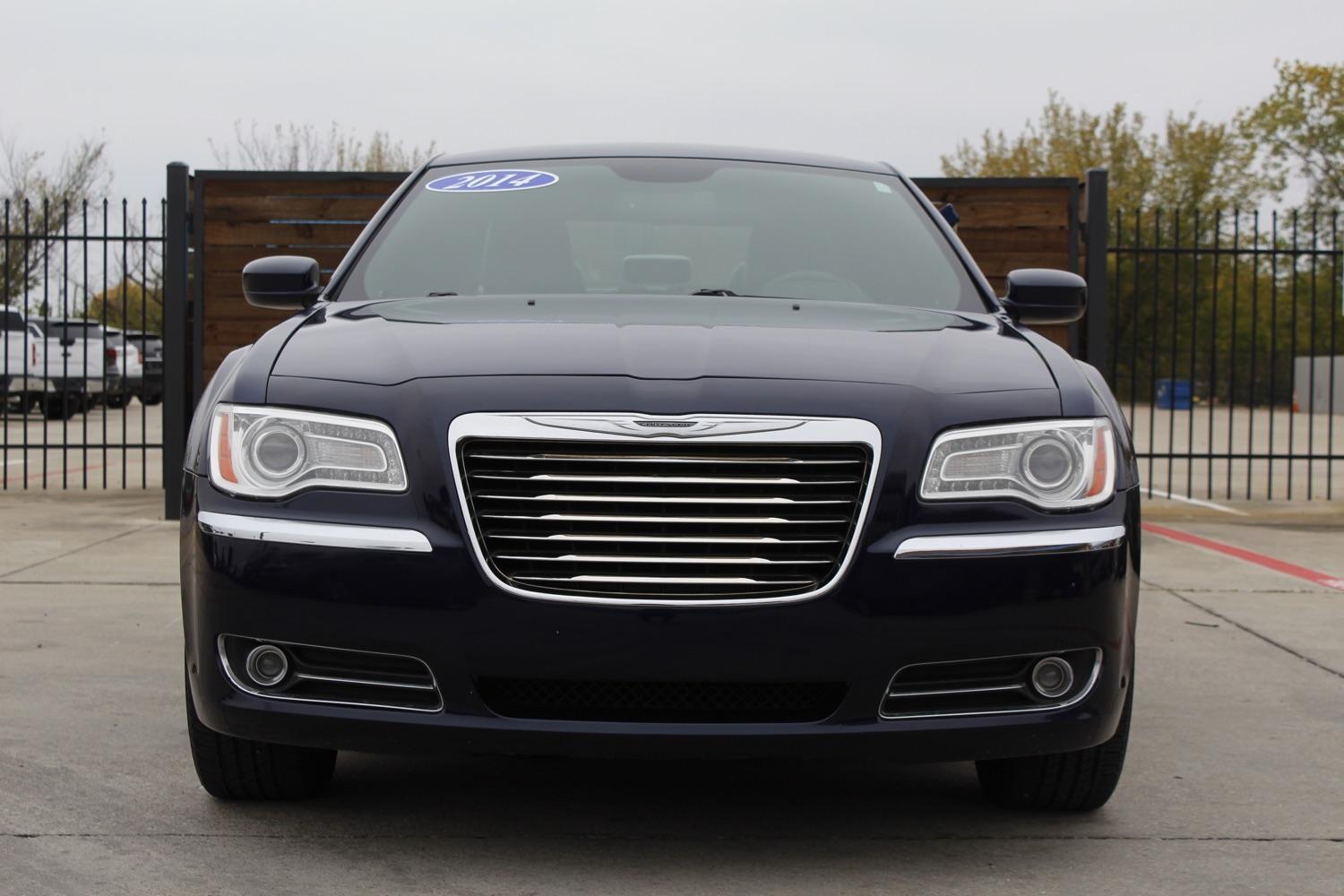 photo of 2014 Chrysler 300 AWD