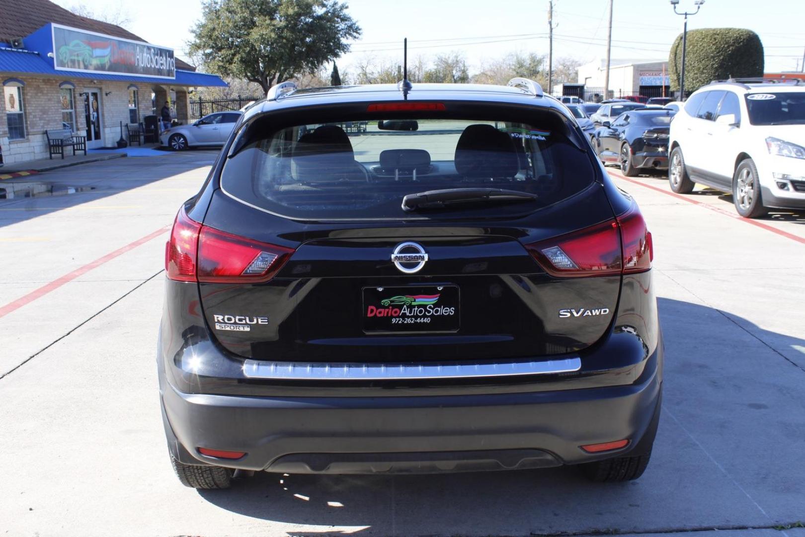 2017 black Nissan Rogue Sport SV AWD (JN1BJ1CR1HW) with an 2.0L L4 DOHC 16V engine, Continuously Variable Transmission transmission, located at 2401 E Main St., Grand Prairie, TX, 75050, (972) 262-4440, 32.748981, -96.969643 - Photo#5