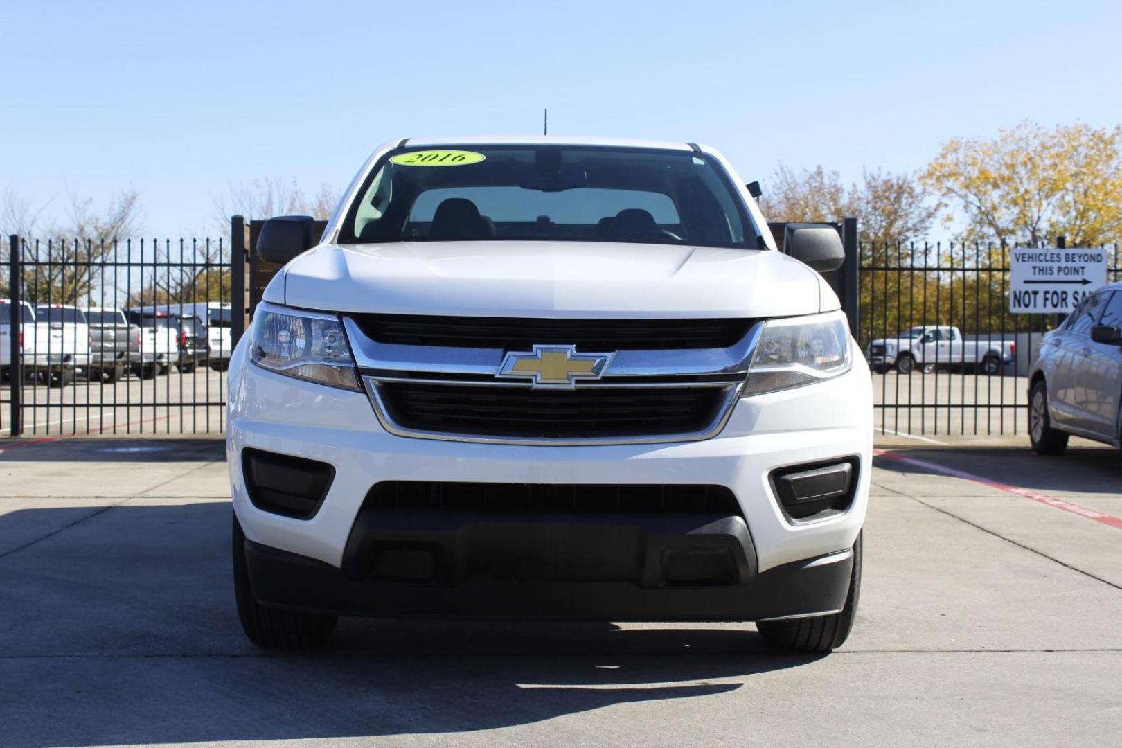 2016 WHITE Chevrolet Colorado Work Truck Ext. Cab 2WD (1GCHSBEA3G1) with an 2.5L L4 DOHC 16V GAS engine, 6-Speed Automatic transmission, located at 2401 E Main St., Grand Prairie, TX, 75050, (972) 262-4440, 32.748981, -96.969643 - Photo#0