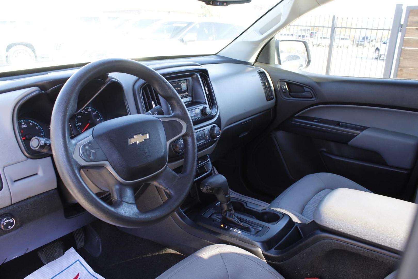 2016 WHITE Chevrolet Colorado Work Truck Ext. Cab 2WD (1GCHSBEA3G1) with an 2.5L L4 DOHC 16V GAS engine, 6-Speed Automatic transmission, located at 2401 E Main St., Grand Prairie, TX, 75050, (972) 262-4440, 32.748981, -96.969643 - Photo#9