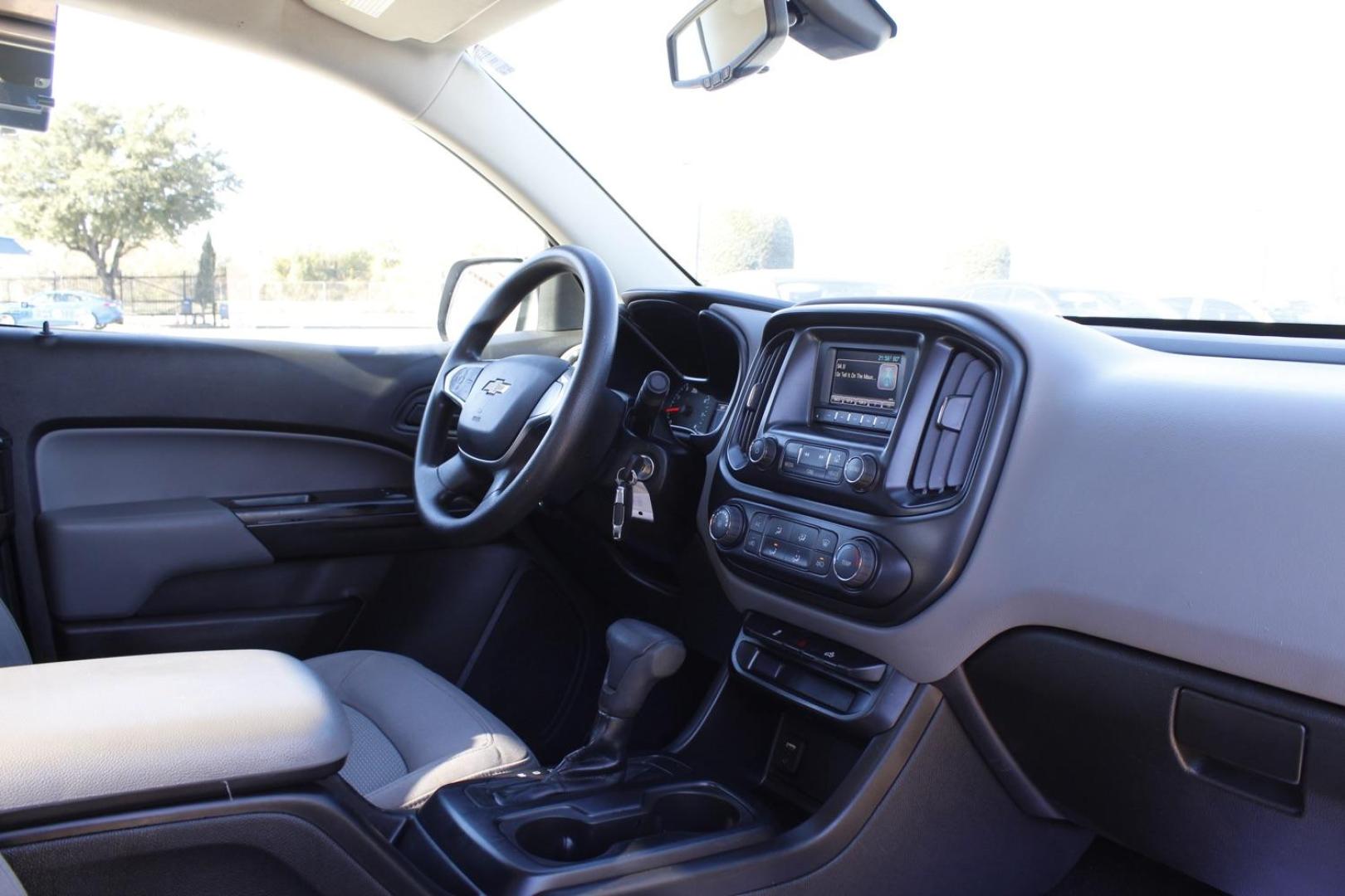 2016 WHITE Chevrolet Colorado Work Truck Ext. Cab 2WD (1GCHSBEA3G1) with an 2.5L L4 DOHC 16V GAS engine, 6-Speed Automatic transmission, located at 2401 E Main St., Grand Prairie, TX, 75050, (972) 262-4440, 32.748981, -96.969643 - Photo#11