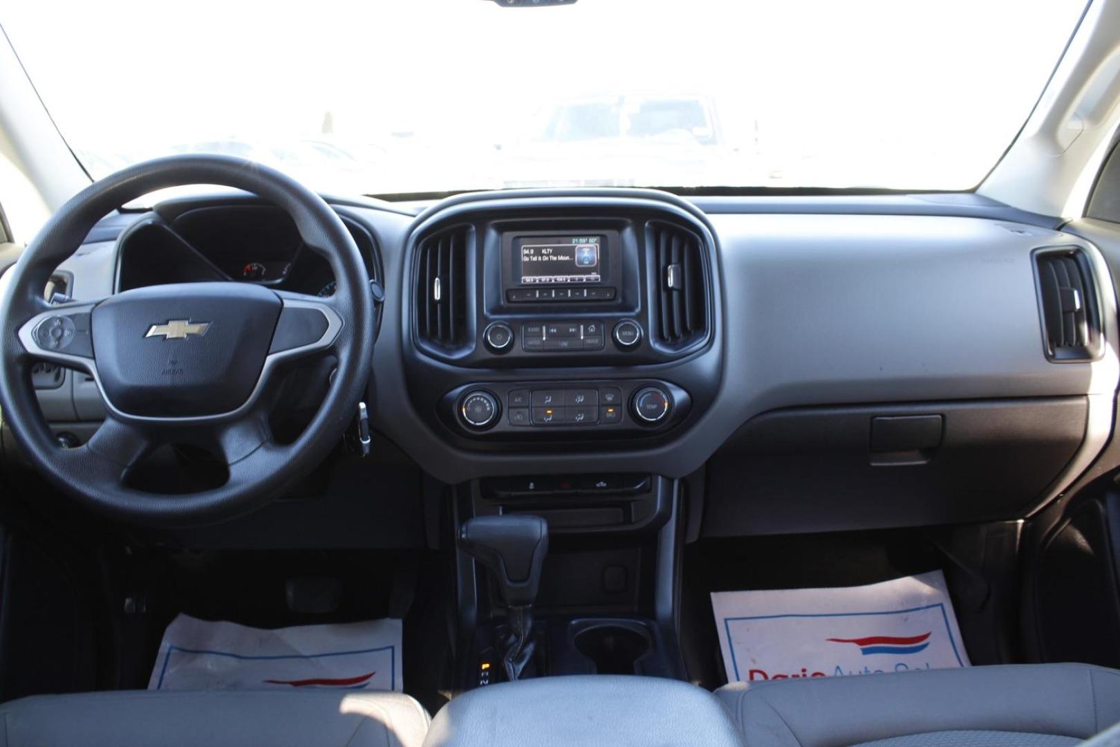 2016 WHITE Chevrolet Colorado Work Truck Ext. Cab 2WD (1GCHSBEA3G1) with an 2.5L L4 DOHC 16V GAS engine, 6-Speed Automatic transmission, located at 2401 E Main St., Grand Prairie, TX, 75050, (972) 262-4440, 32.748981, -96.969643 - Photo#12