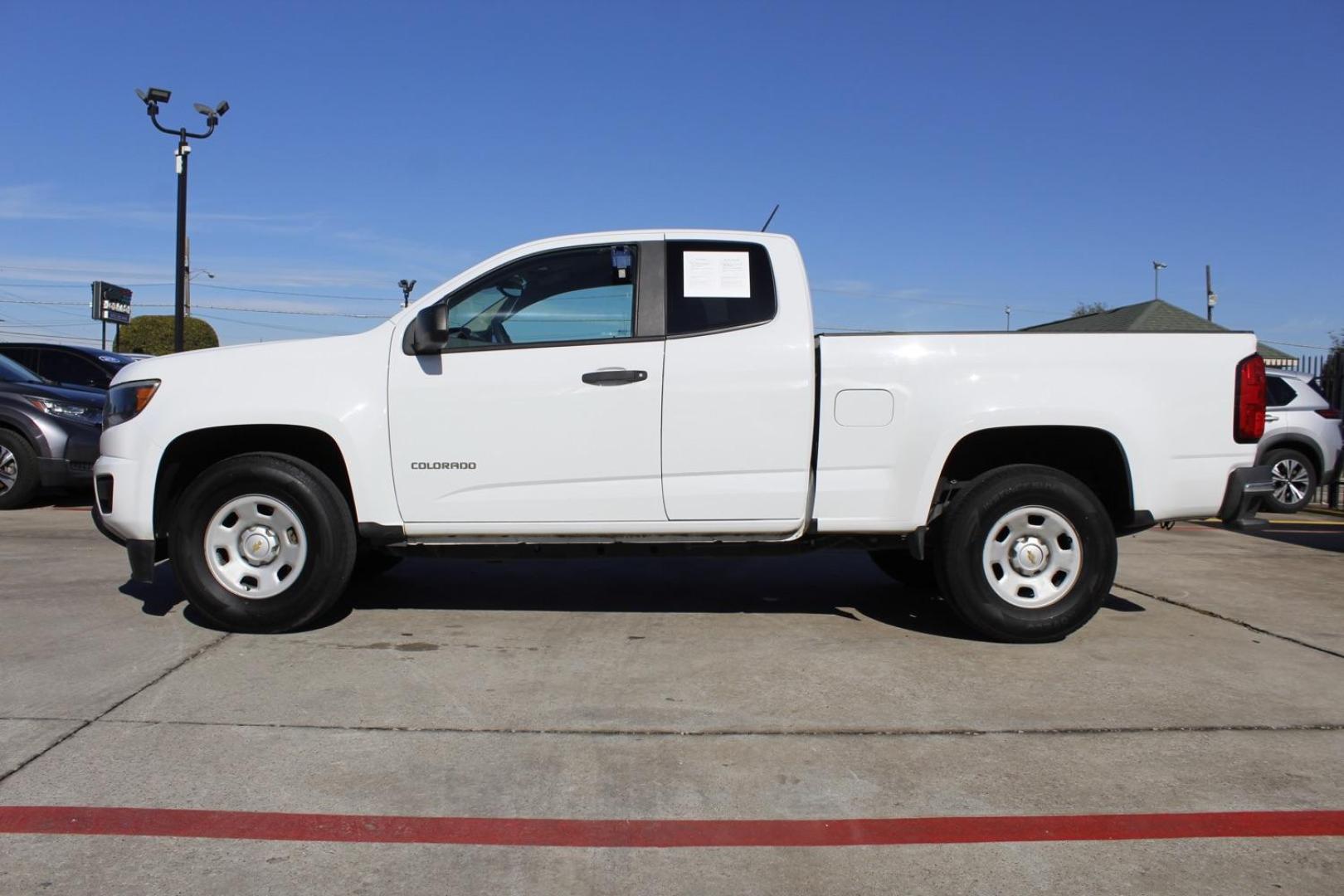 2016 WHITE Chevrolet Colorado Work Truck Ext. Cab 2WD (1GCHSBEA3G1) with an 2.5L L4 DOHC 16V GAS engine, 6-Speed Automatic transmission, located at 2401 E Main St., Grand Prairie, TX, 75050, (972) 262-4440, 32.748981, -96.969643 - Photo#2