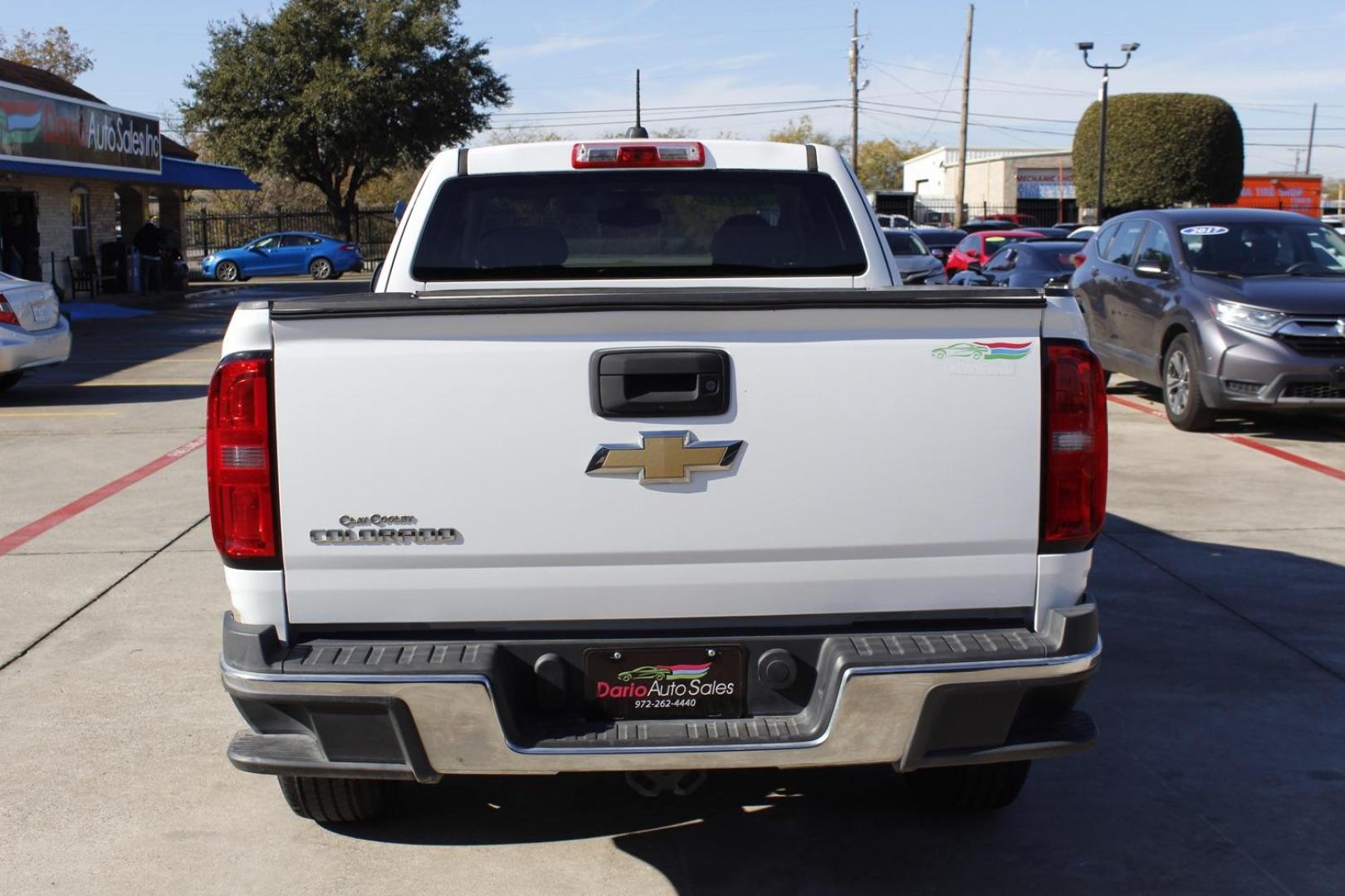 2016 WHITE Chevrolet Colorado Work Truck Ext. Cab 2WD (1GCHSBEA3G1) with an 2.5L L4 DOHC 16V GAS engine, 6-Speed Automatic transmission, located at 2401 E Main St., Grand Prairie, TX, 75050, (972) 262-4440, 32.748981, -96.969643 - Photo#5