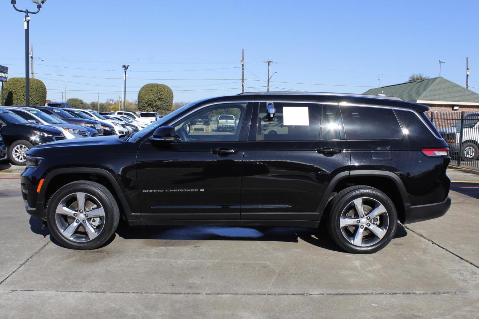 2021 BLACK Jeep Grand Cherokee L Limited 2WD (1C4RJJBG3M8) with an 3.6L V6 DOHC 24V engine, 8-Speed Automatic transmission, located at 2401 E Main St., Grand Prairie, TX, 75050, (972) 262-4440, 32.748981, -96.969643 - Photo#2