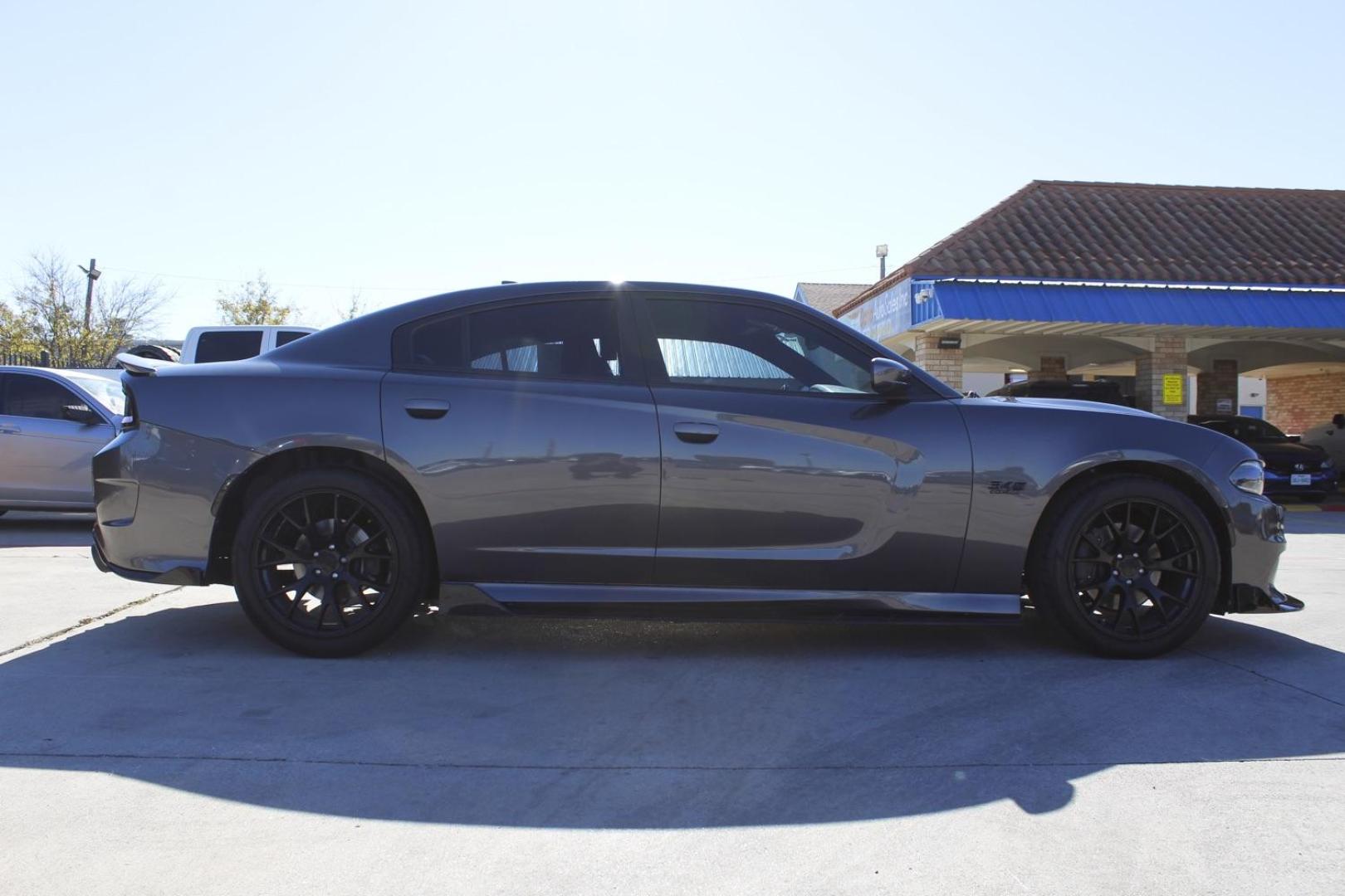 2019 GRAY Dodge Charger R/T (2C3CDXCT1KH) with an 5.7L V8 OHV 16V engine, 8-Speed Automatic transmission, located at 2401 E Main St., Grand Prairie, TX, 75050, (972) 262-4440, 32.748981, -96.969643 - Photo#8