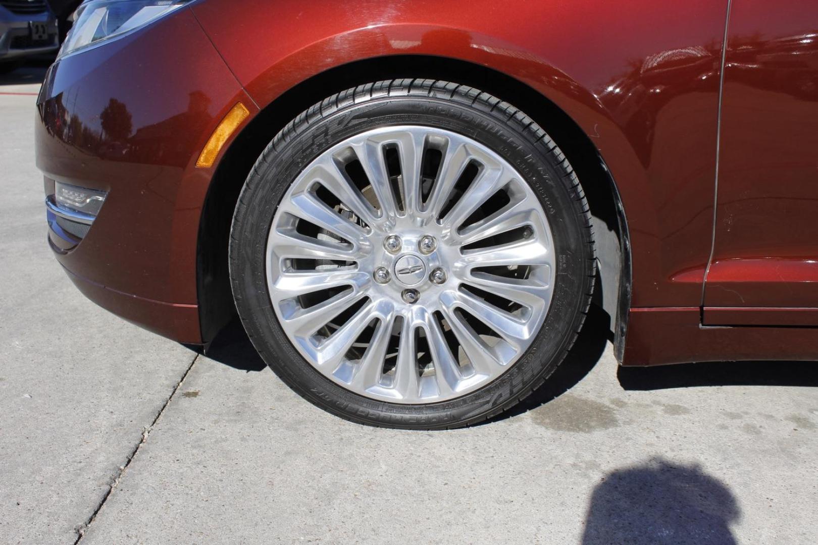 2016 brown Lincoln MKZ FWD (3LN6L2G98GR) with an 2.0L L4 DOHC 16V engine, 6-Speed Automatic transmission, located at 2401 E Main St., Grand Prairie, TX, 75050, (972) 262-4440, 32.748981, -96.969643 - Photo#3