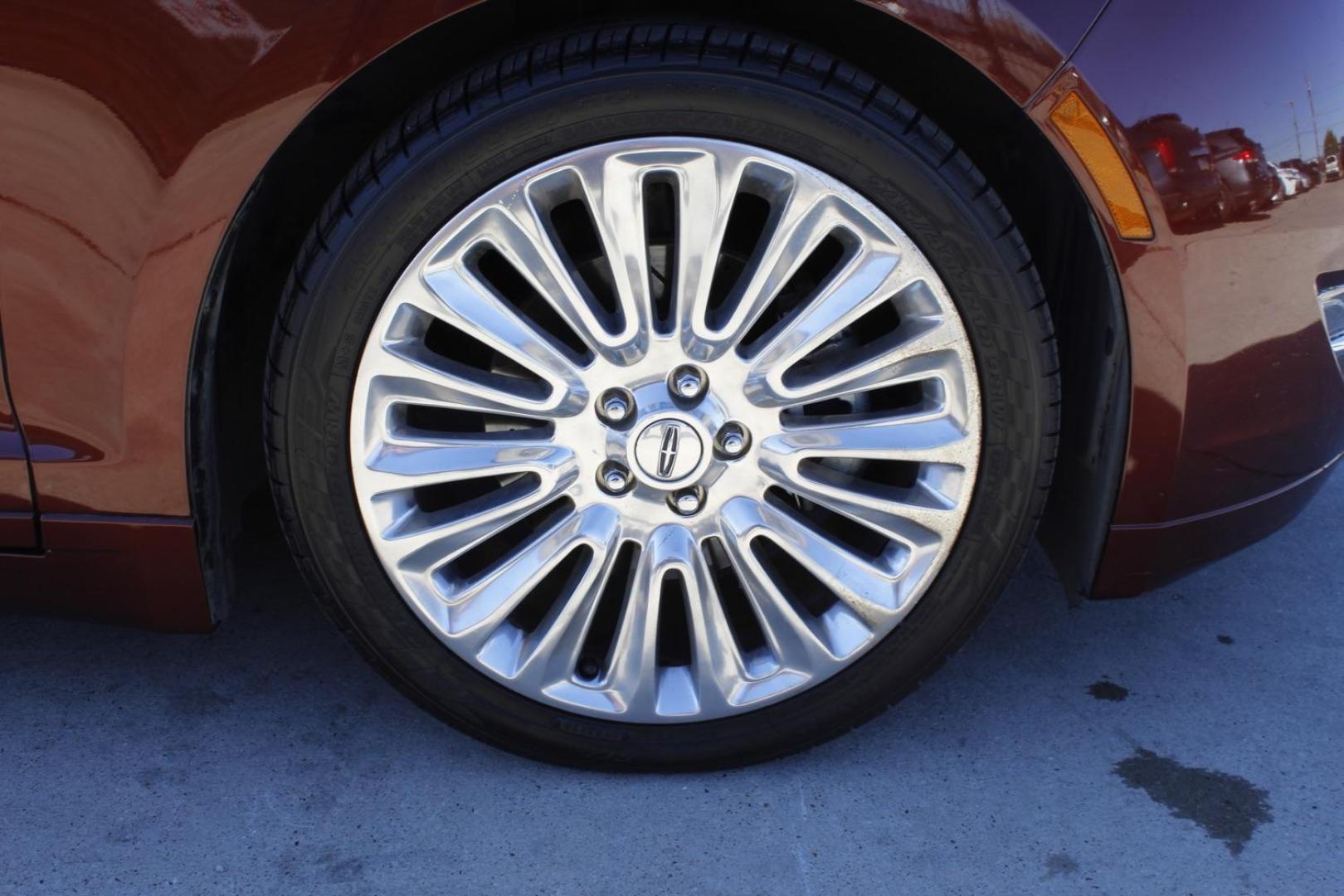 2016 brown Lincoln MKZ FWD (3LN6L2G98GR) with an 2.0L L4 DOHC 16V engine, 6-Speed Automatic transmission, located at 2401 E Main St., Grand Prairie, TX, 75050, (972) 262-4440, 32.748981, -96.969643 - Photo#8