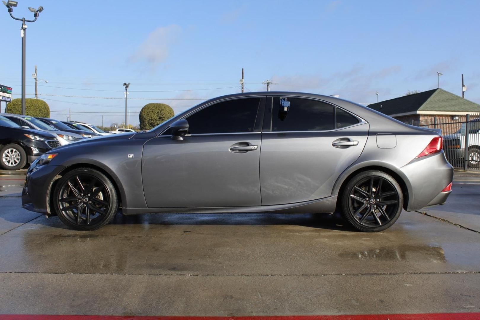 2014 GRAY Lexus IS 250 RWD (JTHBF1D24E5) with an 2.5L V6 24V DOHC engine, 6-Speed Automatic transmission, located at 2401 E Main St., Grand Prairie, TX, 75050, (972) 262-4440, 32.748981, -96.969643 - Photo#2