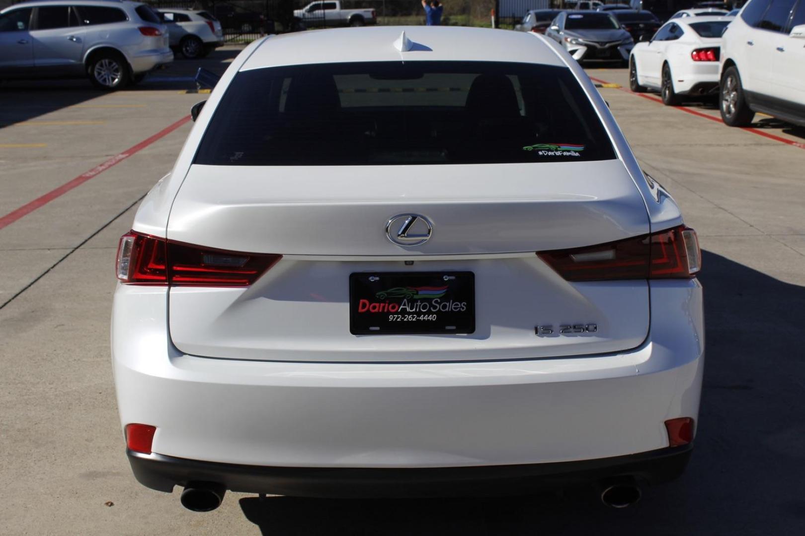 2014 white Lexus IS 250 RWD (JTHBF1D21E5) with an 2.5L V6 24V DOHC engine, 6-Speed Automatic transmission, located at 2401 E Main St., Grand Prairie, TX, 75050, (972) 262-4440, 32.748981, -96.969643 - Photo#5