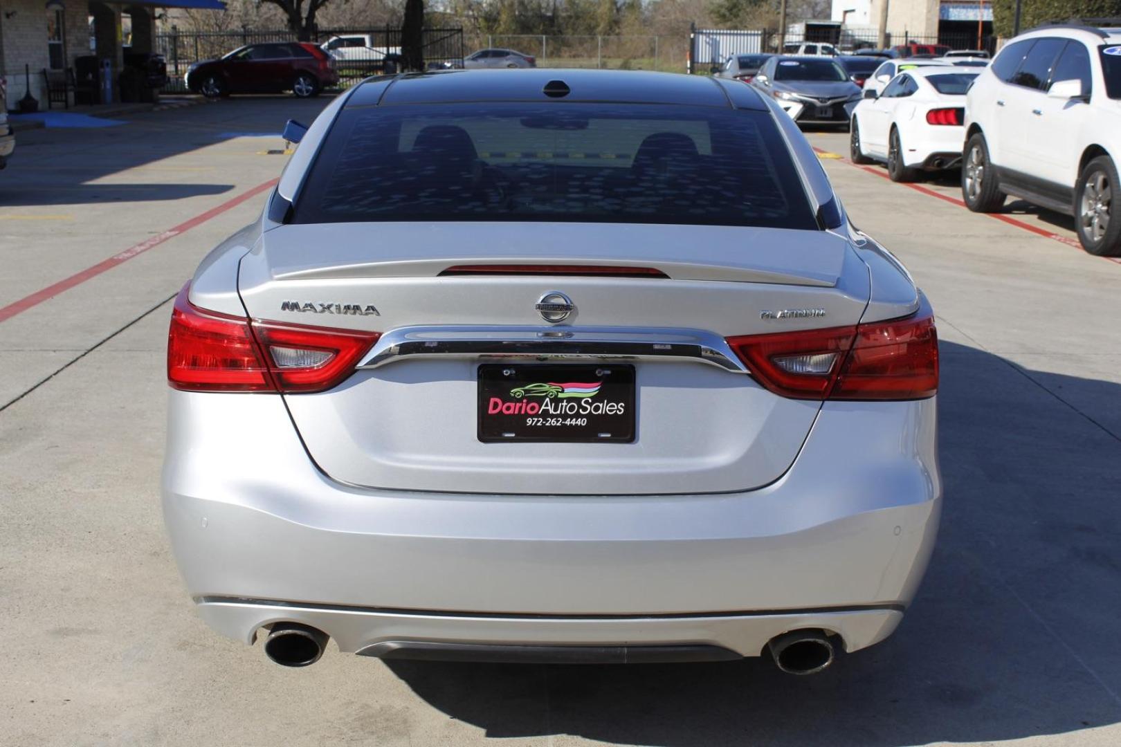 2016 SILVER Nissan Maxima Platinum (1N4AA6AP6GC) with an 3.5L V6 DOHC 24V engine, Continuously Variable Transmission transmission, located at 2401 E Main St., Grand Prairie, TX, 75050, (972) 262-4440, 32.748981, -96.969643 - Photo#5