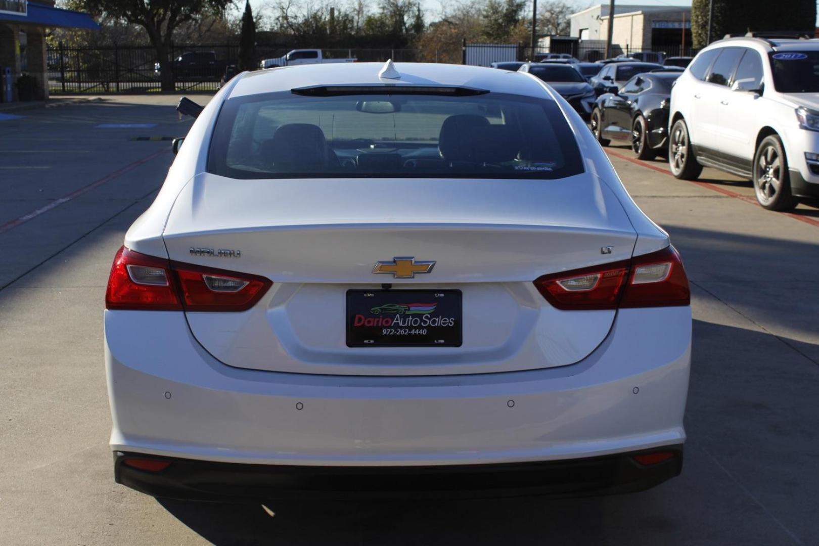 2016 WHITE Chevrolet Malibu 1LT (1G1ZE5ST7GF) with an 1.5L L4 DOHC 16V engine, 6-Speed Automatic transmission, located at 2401 E Main St., Grand Prairie, TX, 75050, (972) 262-4440, 32.748981, -96.969643 - Photo#5