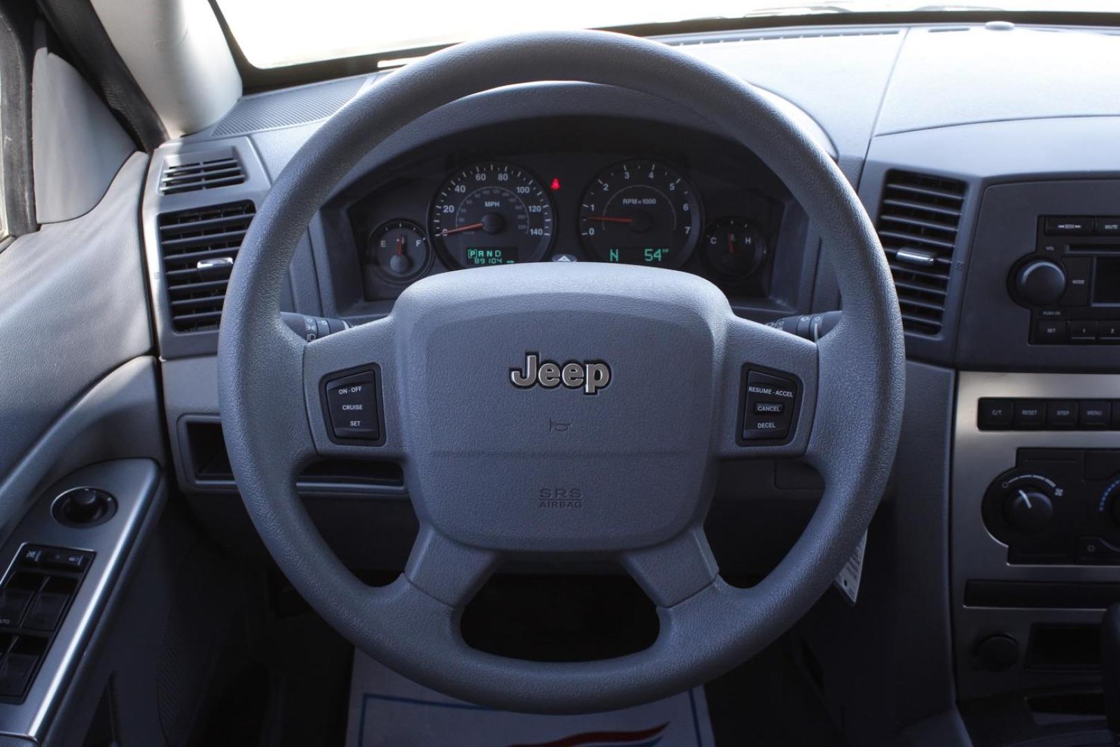 2005 WHITE Jeep Grand Cherokee Laredo 2WD (1J4GS48K75C) with an 3.7L V6 SOHC 12V engine, 5-Speed Automatic transmission, located at 2401 E Main St., Grand Prairie, TX, 75050, (972) 262-4440, 32.748981, -96.969643 - Photo#18