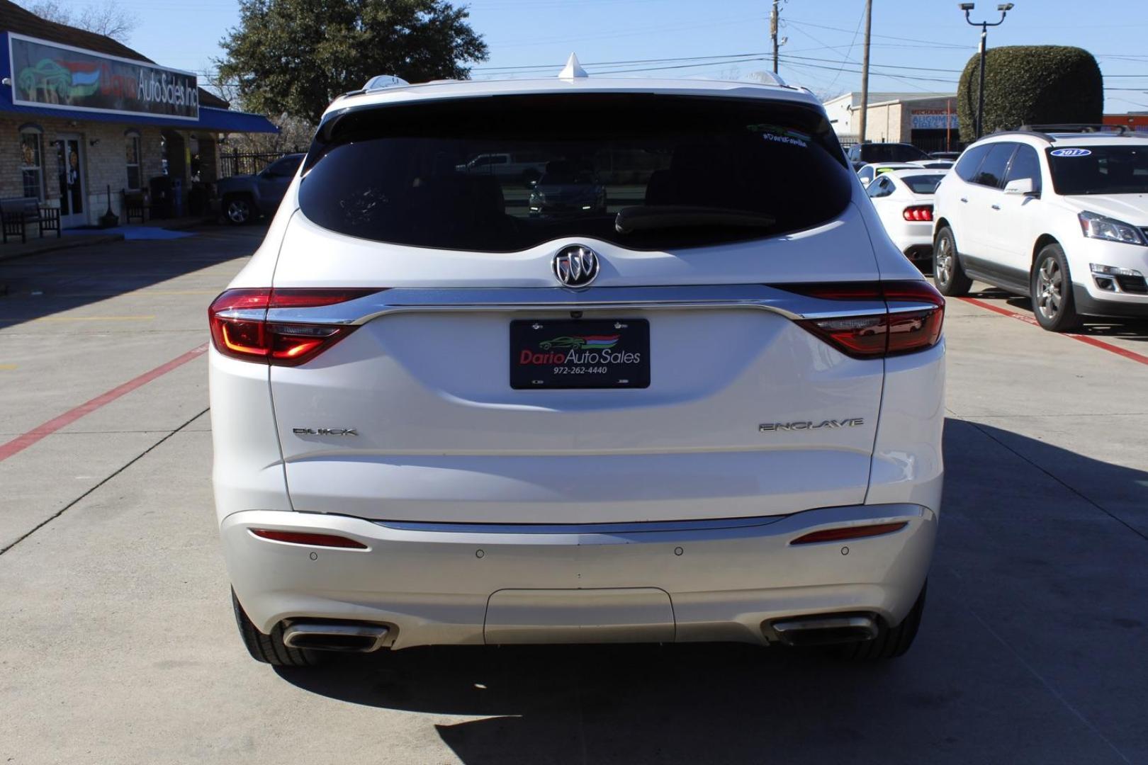 2018 white Buick Enclave Essence FWD (5GAERBKW3JJ) with an 3.6L V6 DOHC 24V engine, 9-Speed Automatic transmission, located at 2401 E Main St., Grand Prairie, TX, 75050, (972) 262-4440, 32.748981, -96.969643 - Photo#5